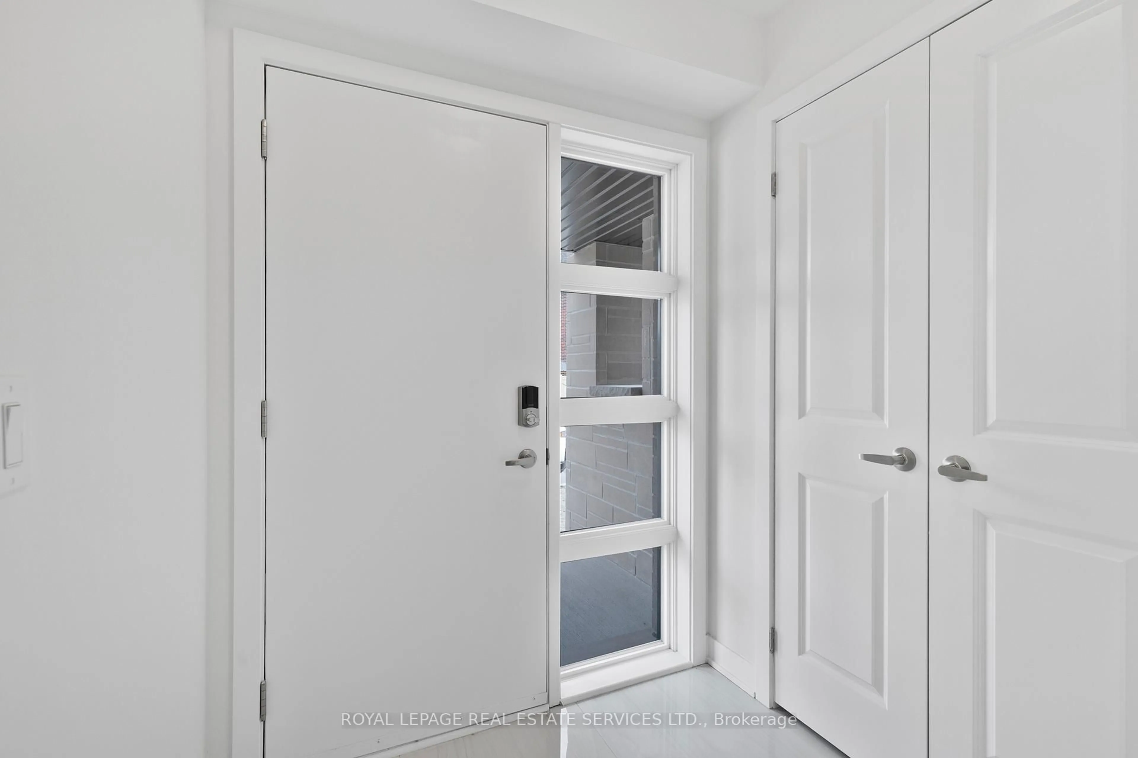 Indoor entryway for 16 Jessica Antonella St, Markham Ontario L6C 3M6