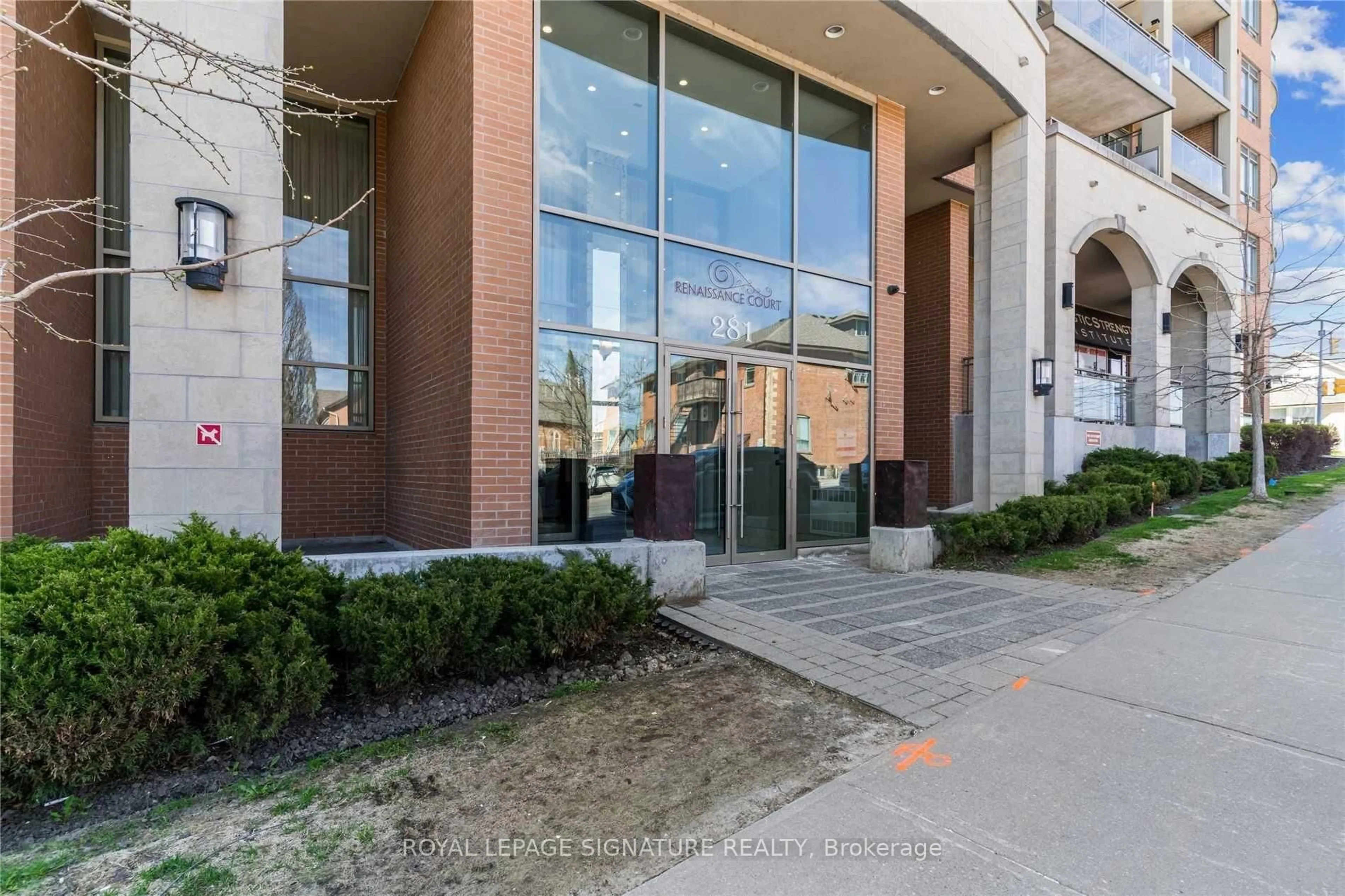 Indoor foyer for 281 Woodbridge Ave #A32, Vaughan Ontario L4L 0C6