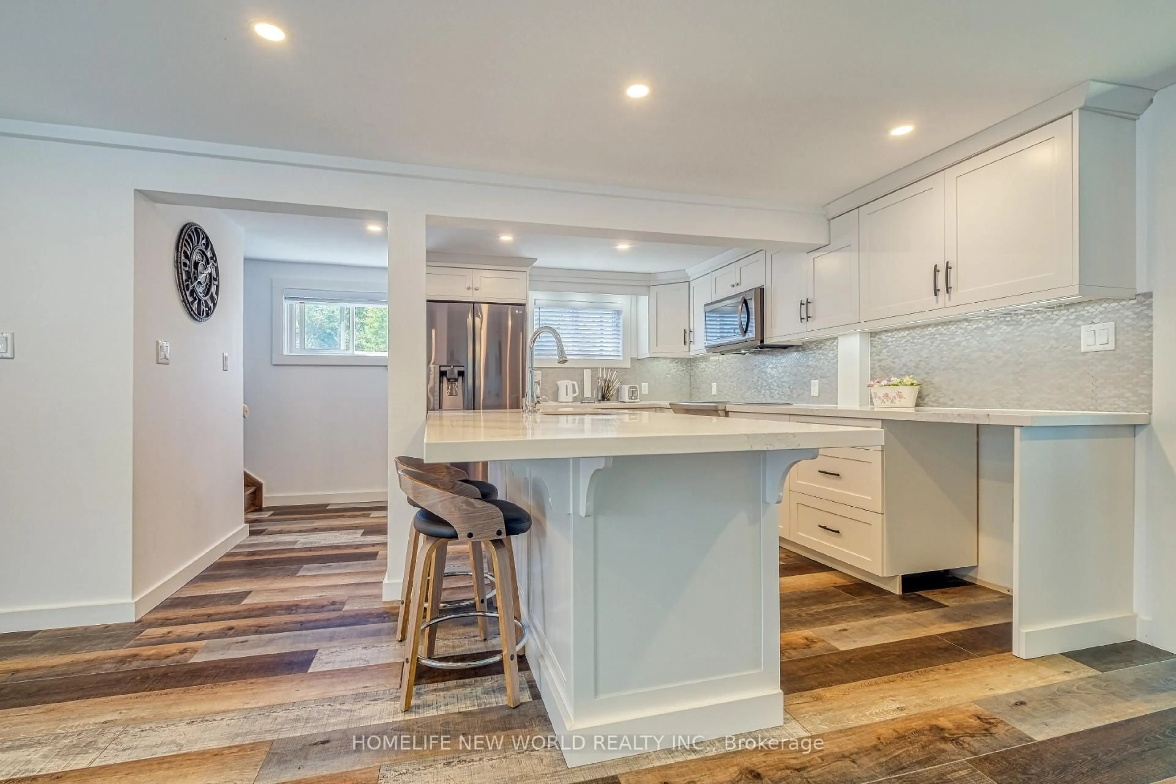 Open concept kitchen, ceramic/tile floor for 10 Burnie Rd, Georgina Ontario L0E 1N0