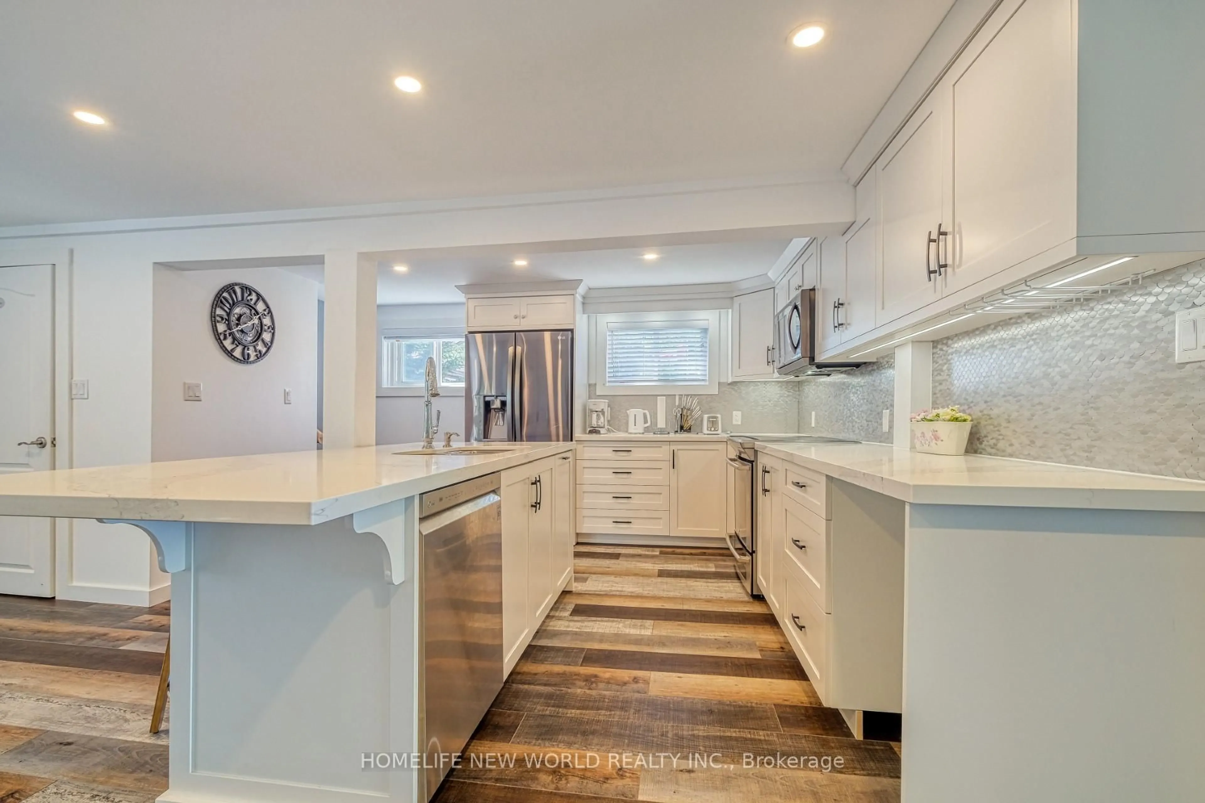 Open concept kitchen, ceramic/tile floor for 10 Burnie Rd, Georgina Ontario L0E 1N0
