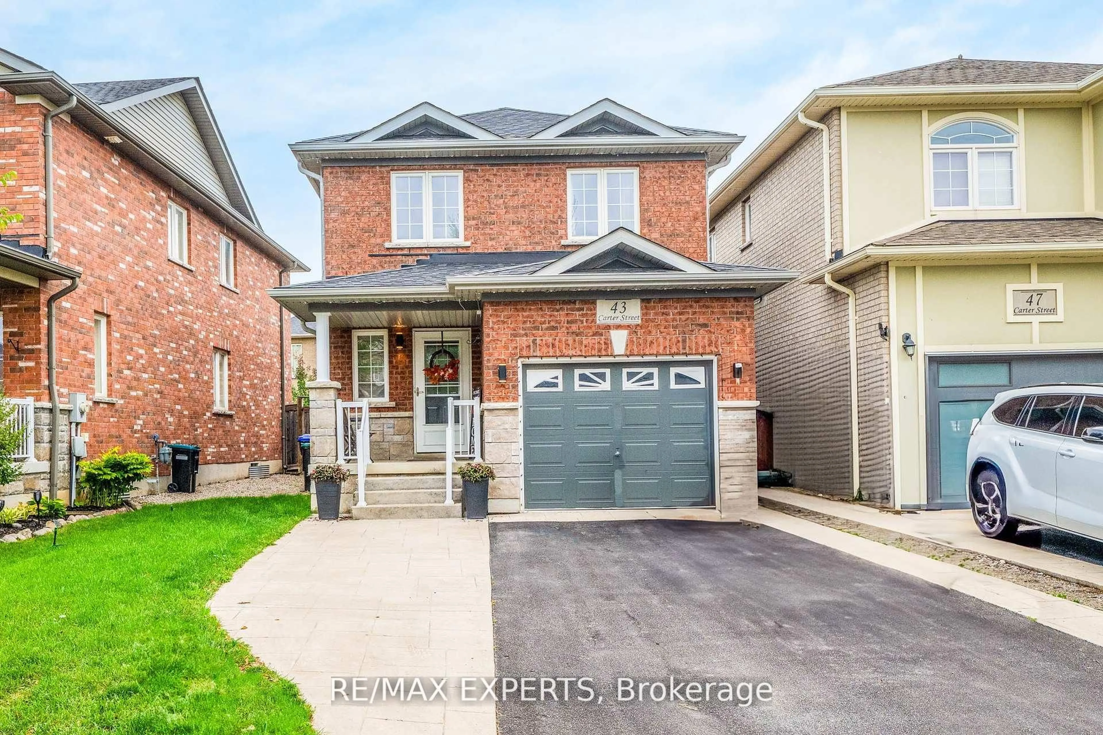 Home with brick exterior material, street for 43 Carter St, Bradford West Gwillimbury Ontario L3Z 2A4