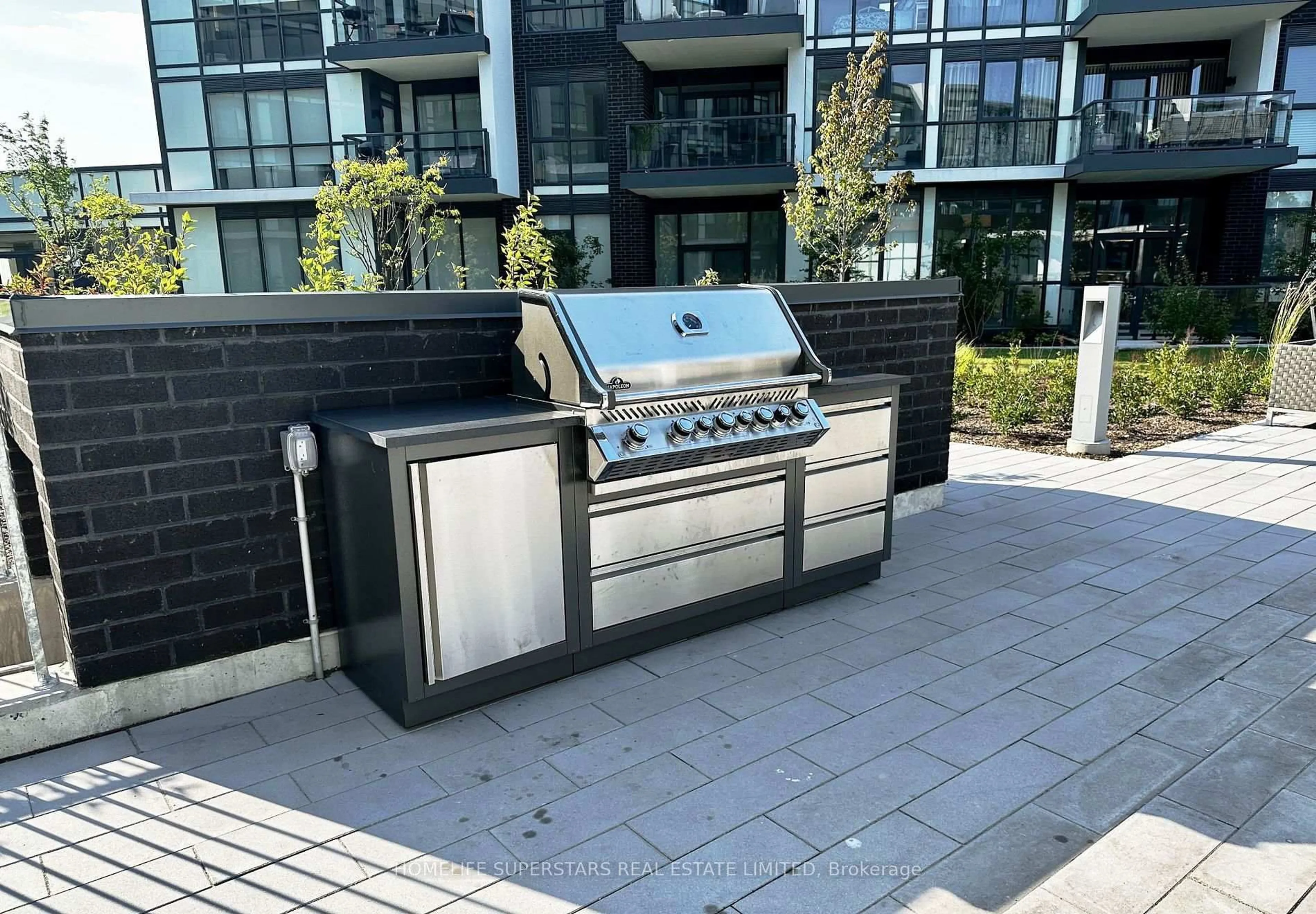 Patio, street for 415 Sea Ray Ave #324, Innisfil Ontario L9S 0R5