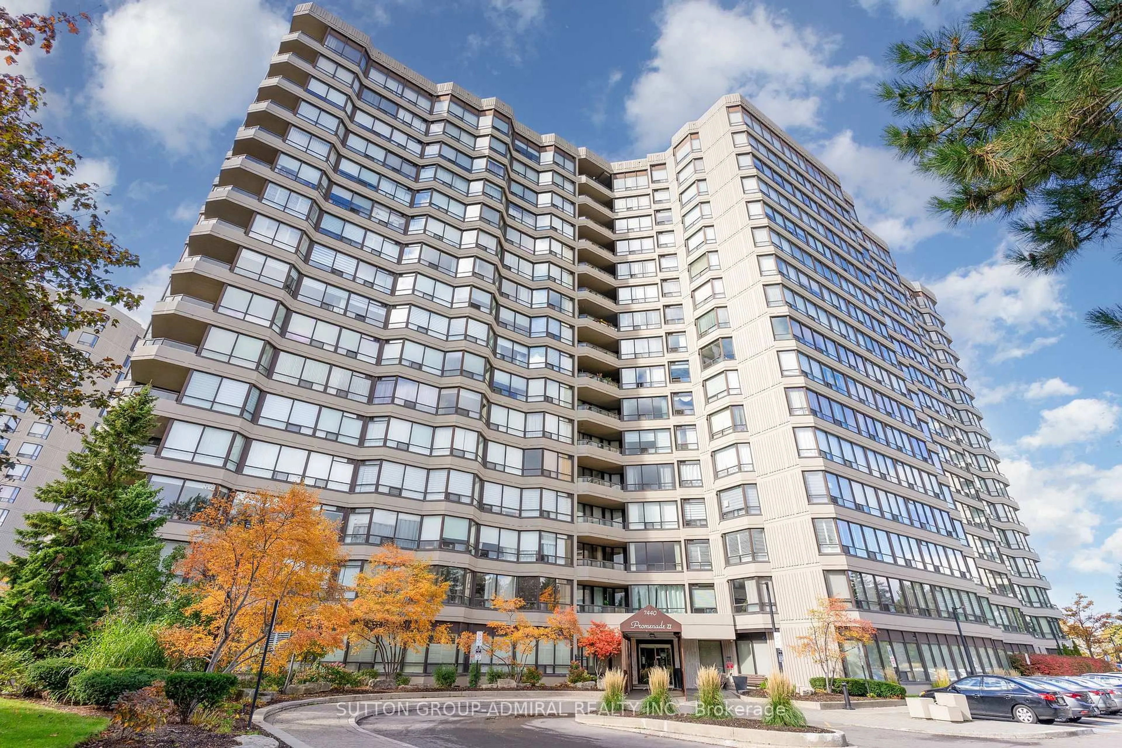 Patio, building for 7440 Bathurst St #807, Vaughan Ontario L4J 7K8