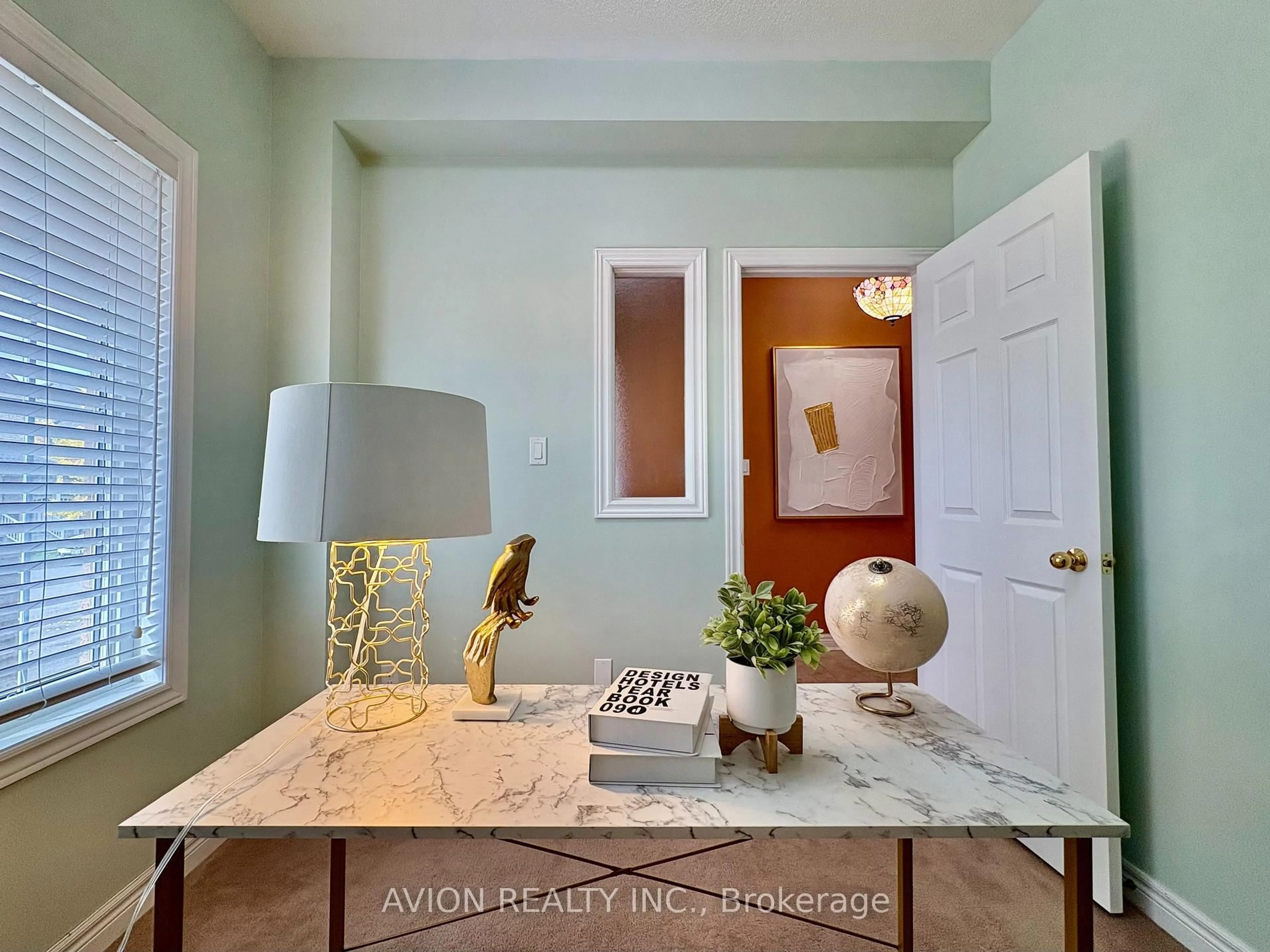 Indoor entryway for 9 Outerbrook Rd, Markham Ontario L6E 1Y8