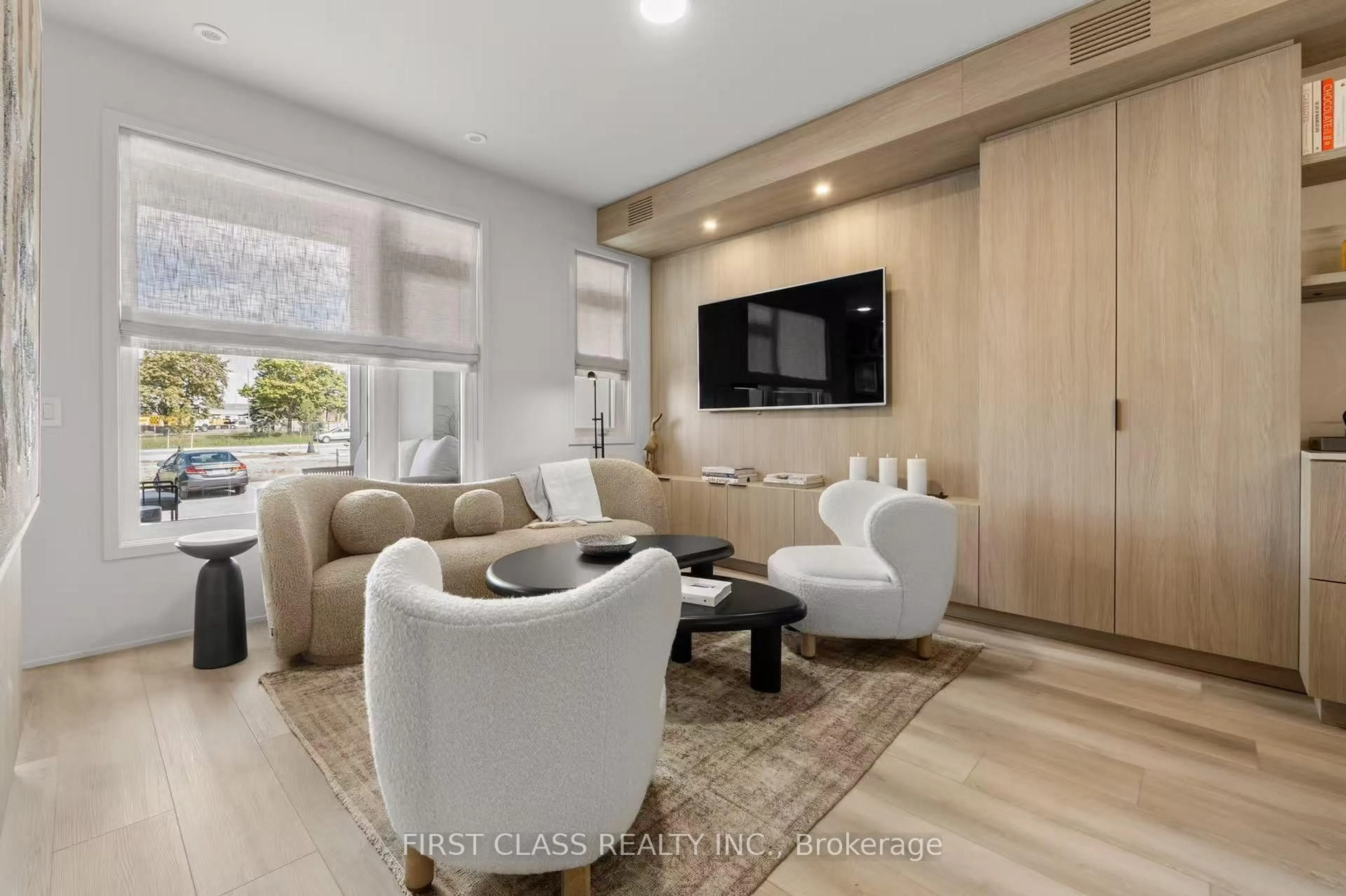 Living room with furniture, unknown for 26 Barolo Pl #1, Vaughan Ontario L6A 4Y3