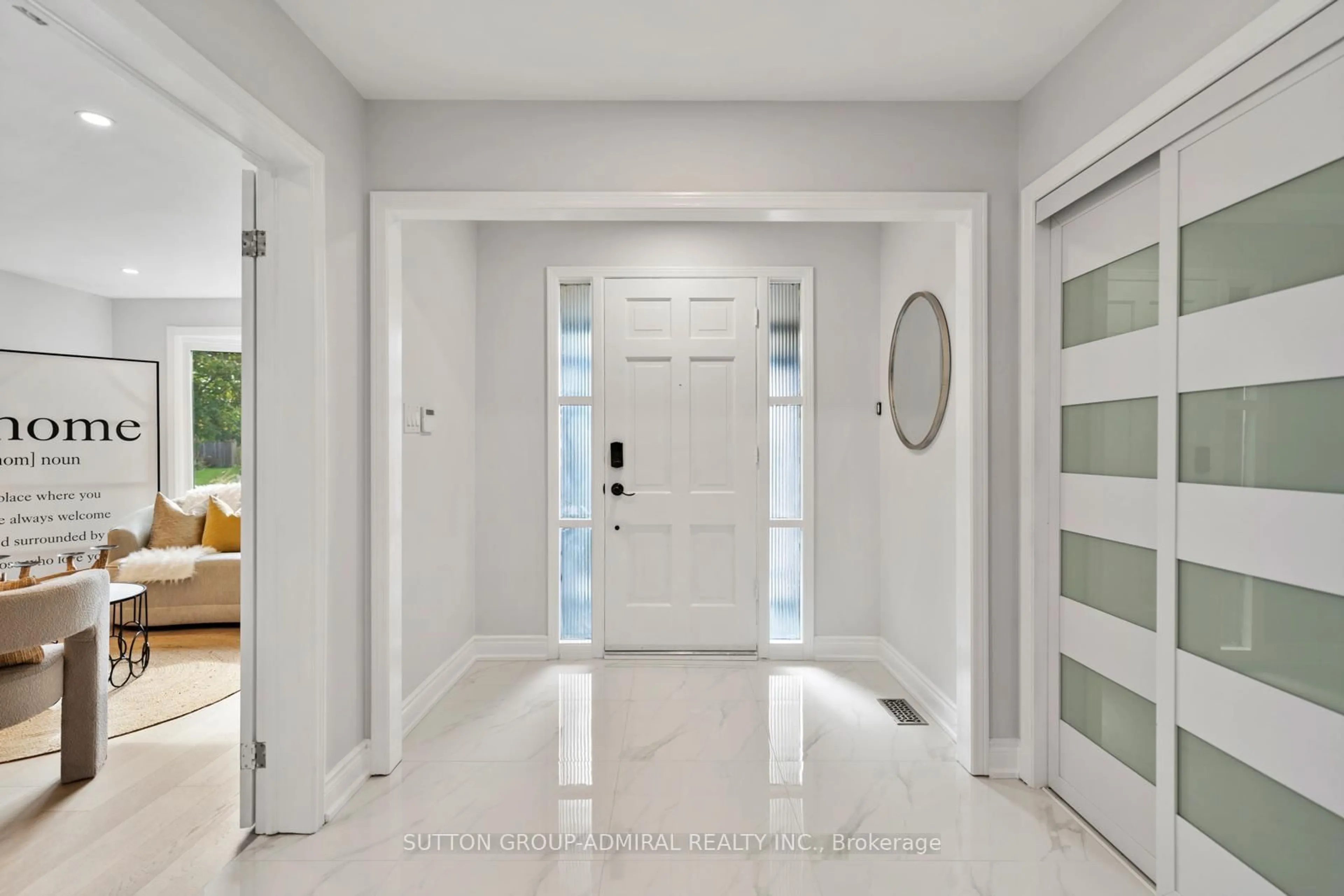 Indoor entryway for 16 Sycamore Dr, Markham Ontario L3T 5V4