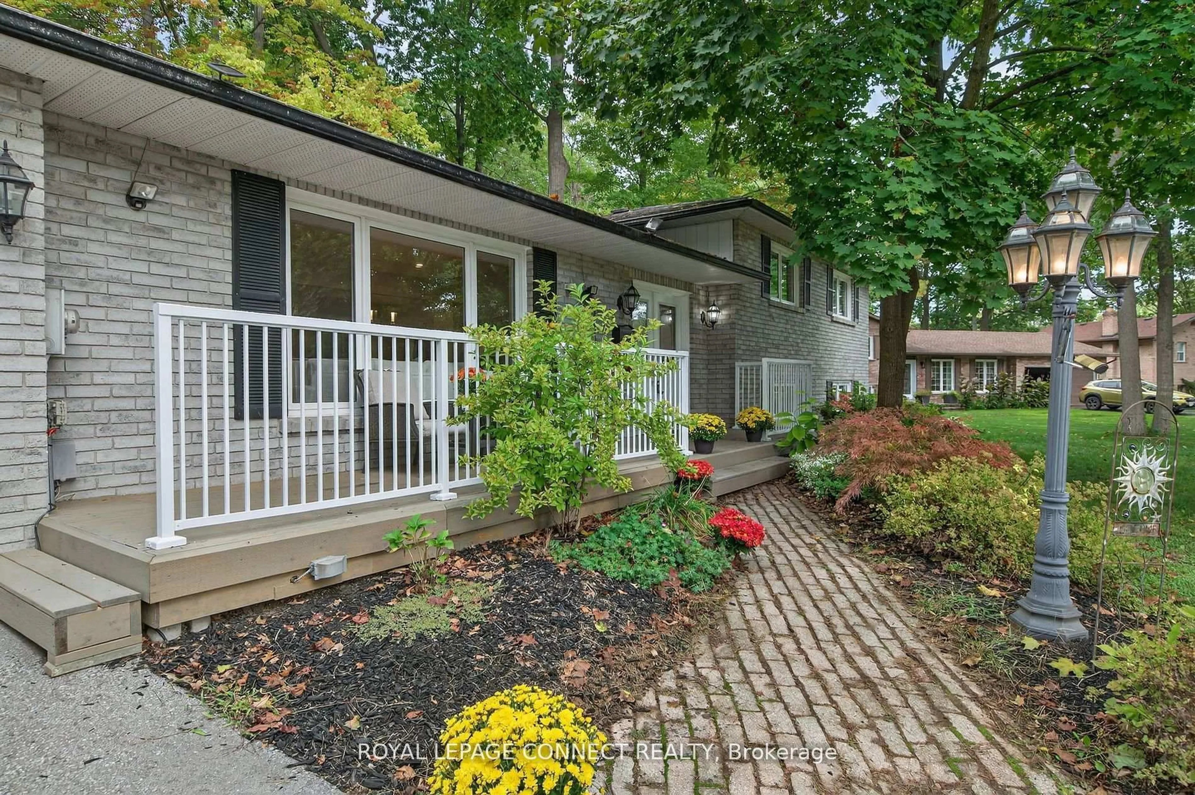 Unknown for 10 Donaldson Rd, East Gwillimbury Ontario L9N 1J2