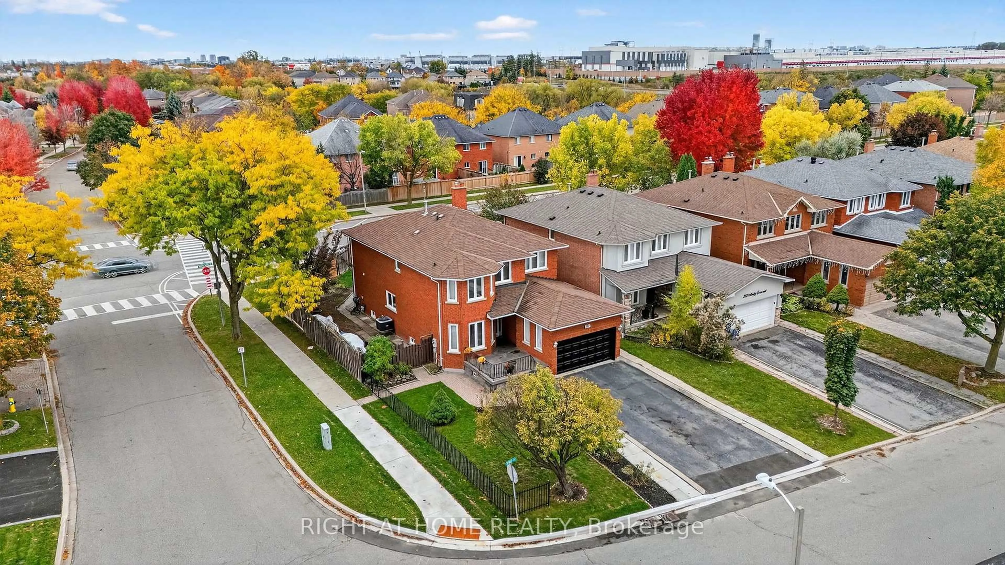 A pic from outside/outdoor area/front of a property/back of a property/a pic from drone, street for 291 Andy Cres, Vaughan Ontario L4H 1C3