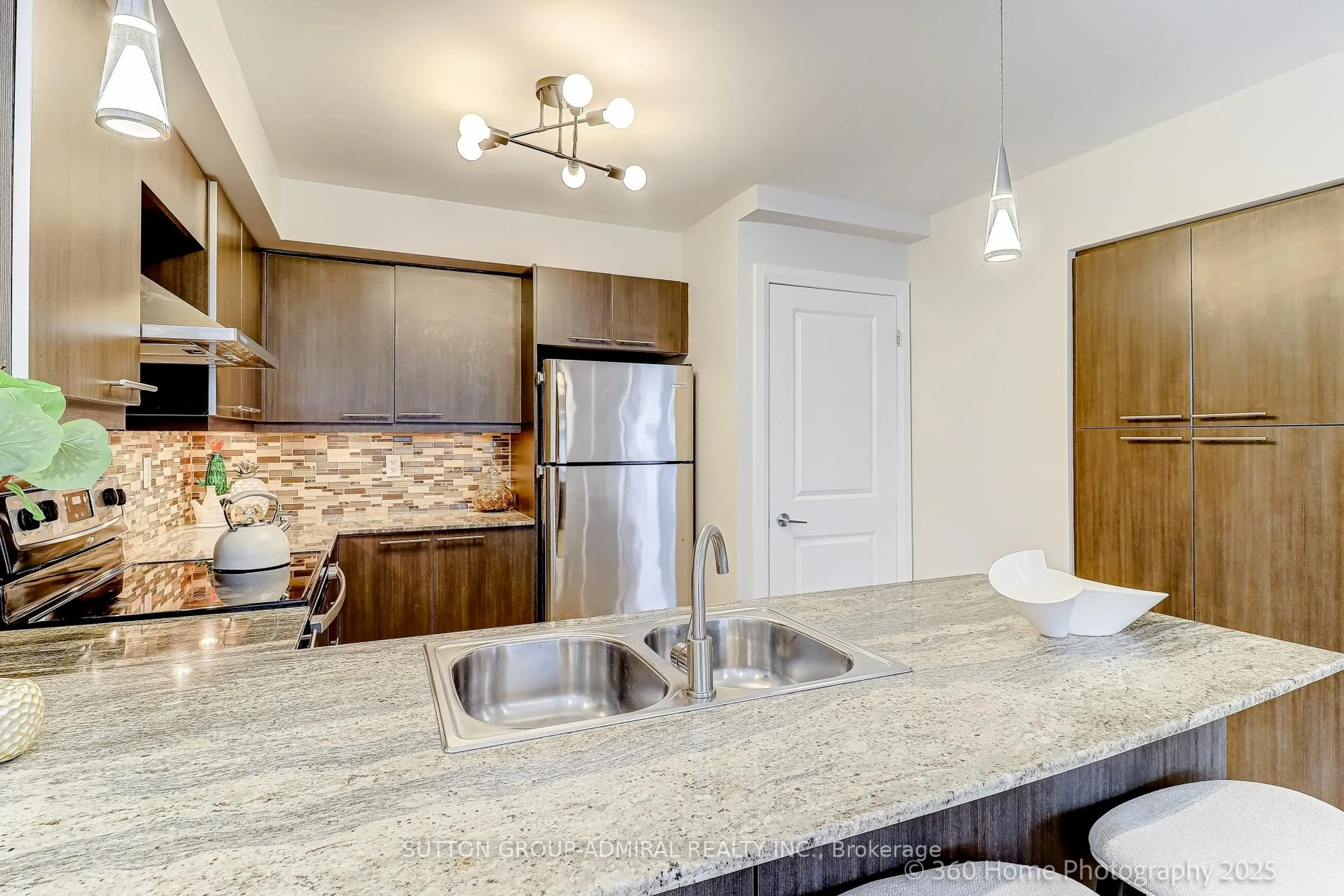 Unknown for 326 John St #143, Markham Ontario L3T 0B1