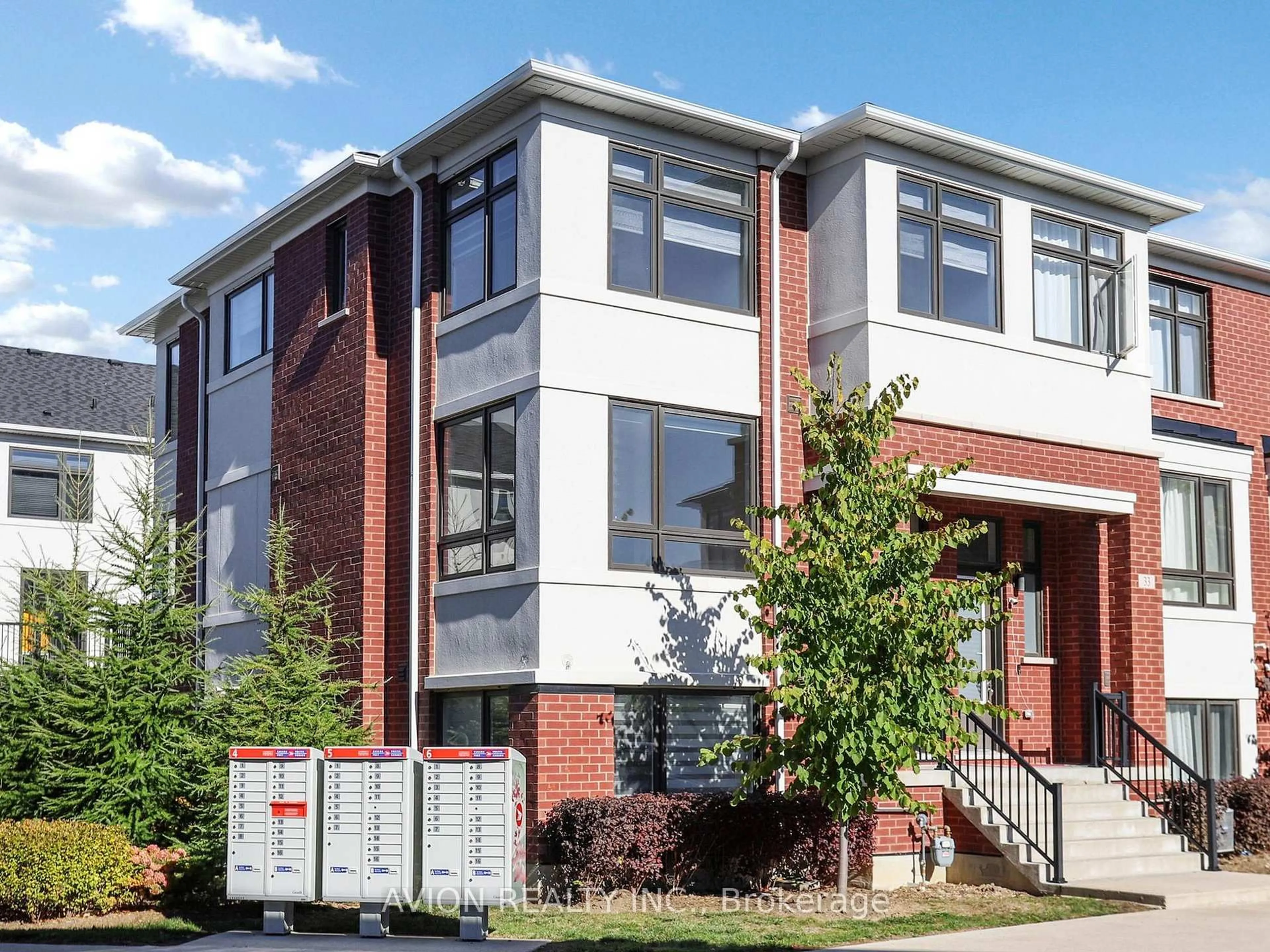 Home with brick exterior material, unknown for 35 Thomas Armstrong Lane, Richmond Hill Ontario L4C 5S6