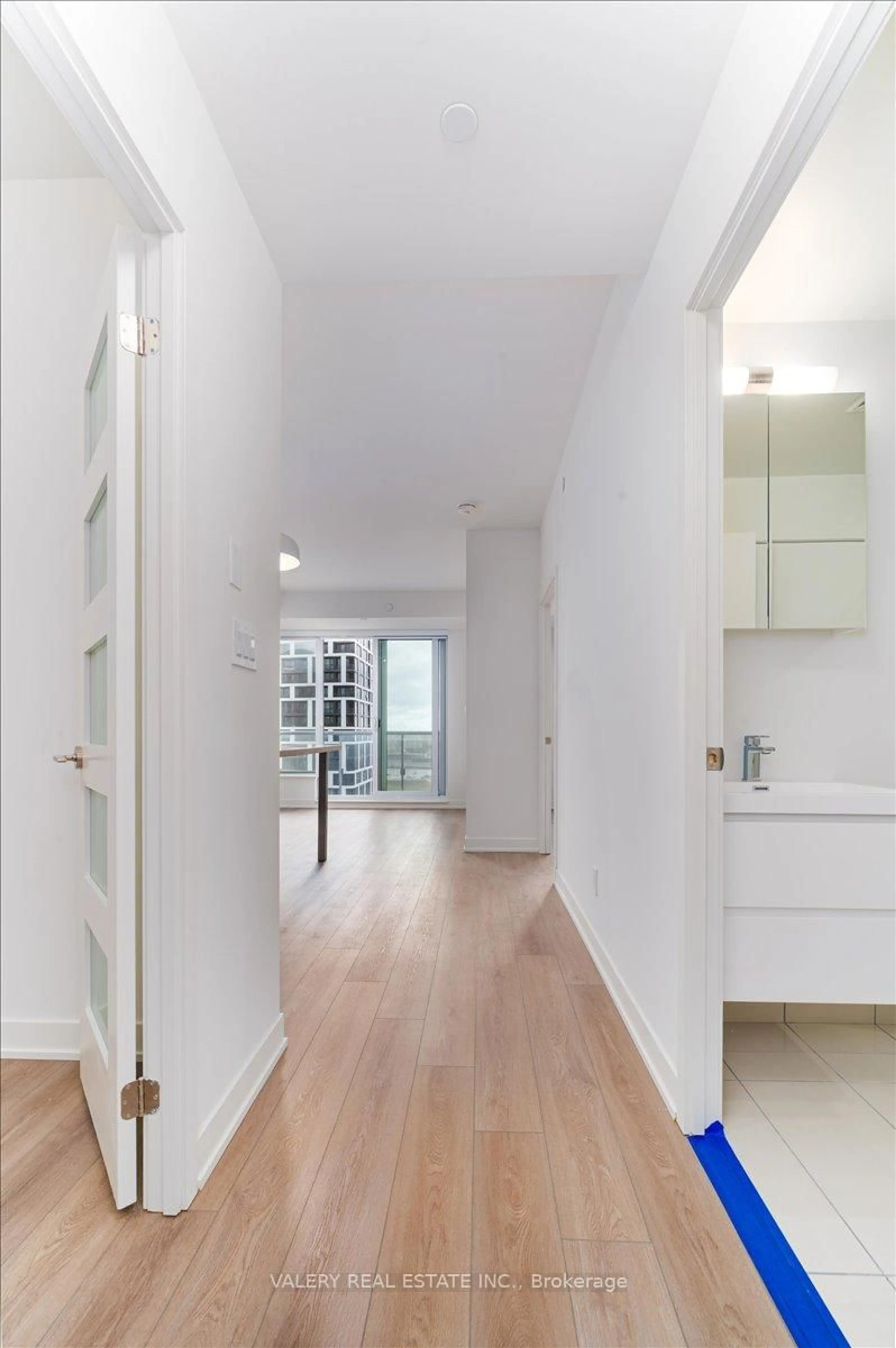 Indoor entryway for 8119 Birchmount Rd #1703, Markham Ontario L6G 0H5
