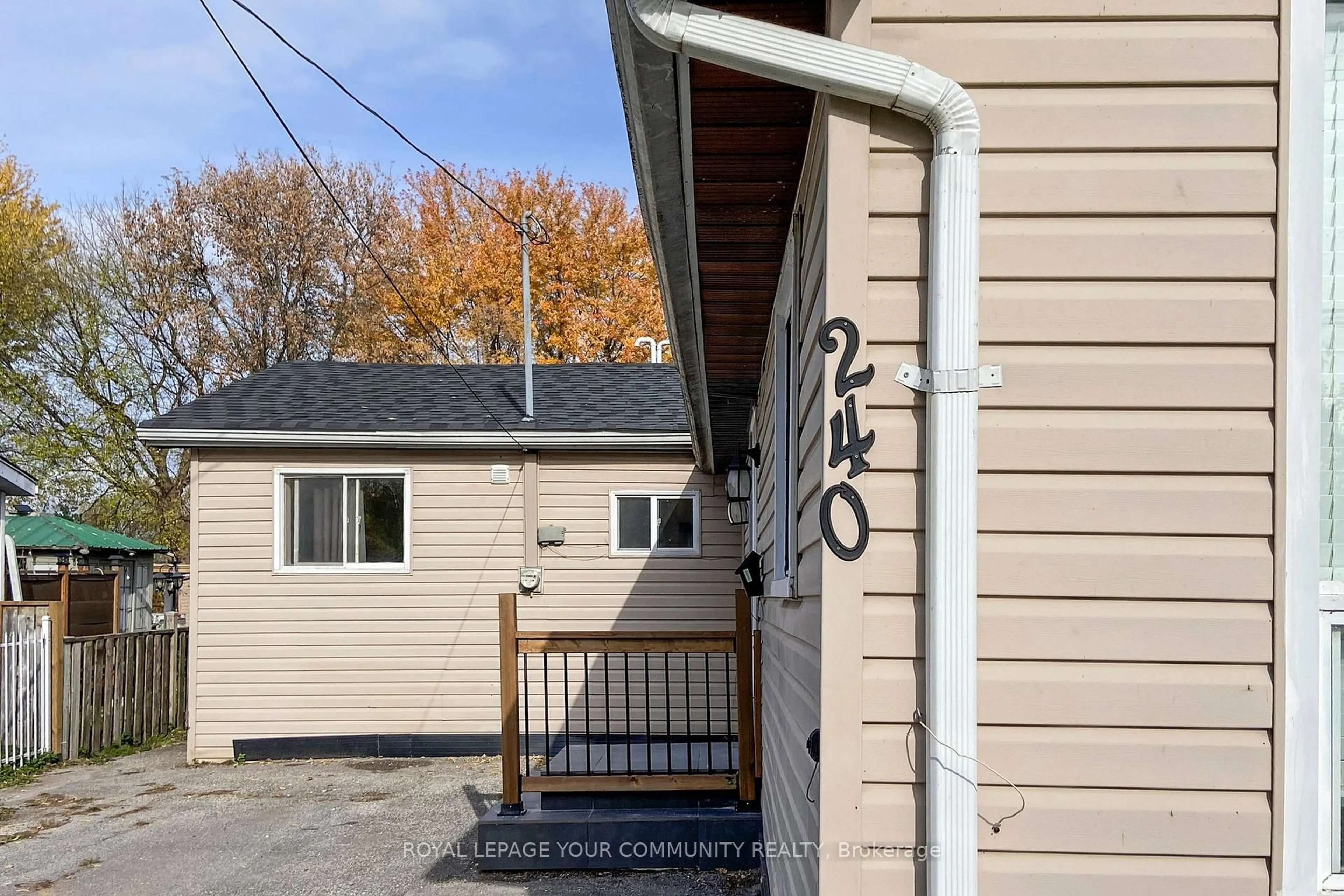 Home with vinyl exterior material, street for 240 Royal Rd, Georgina Ontario L4P 2T8