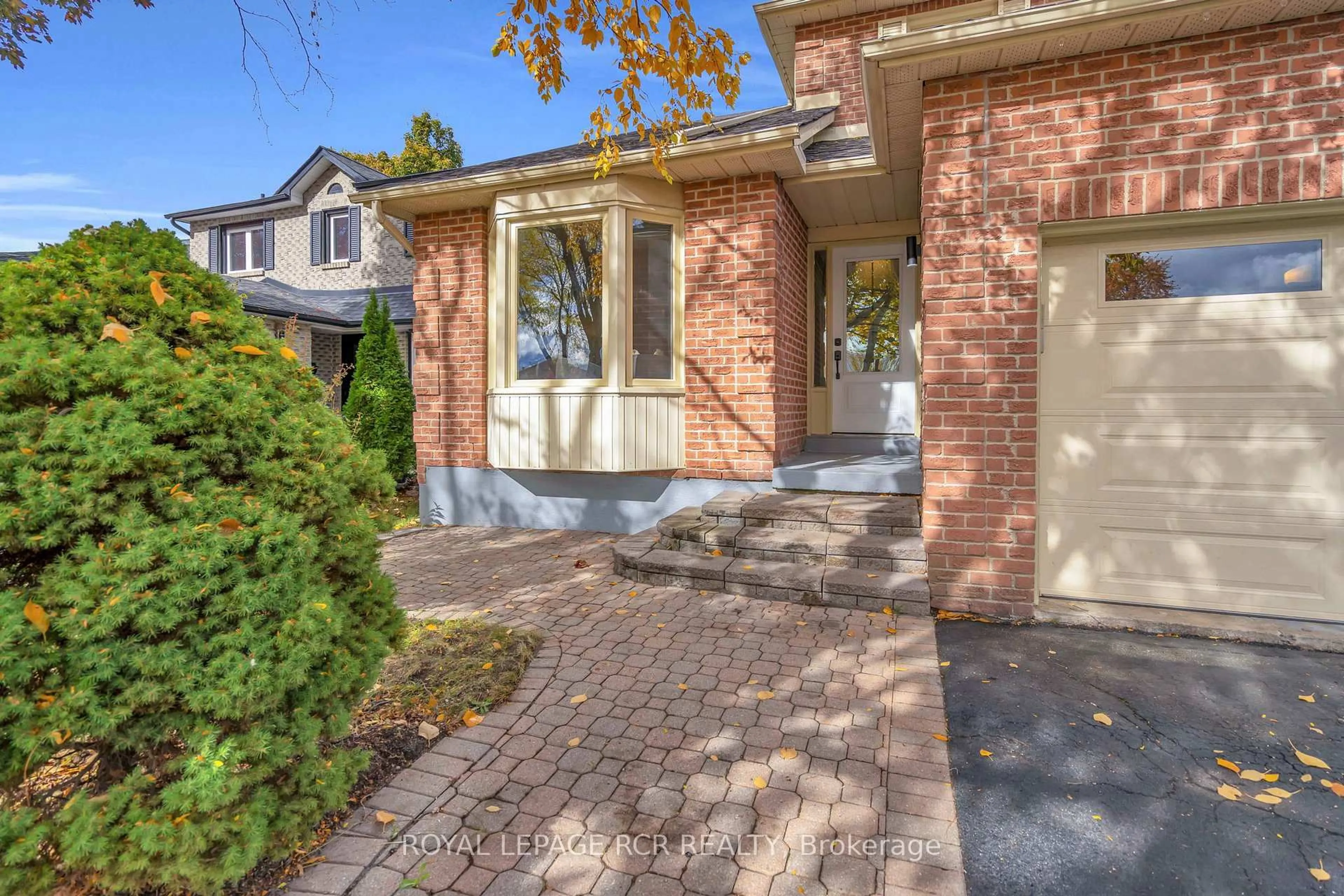 Home with brick exterior material, street for 57 Closs Sq, Aurora Ontario L4G 5H6