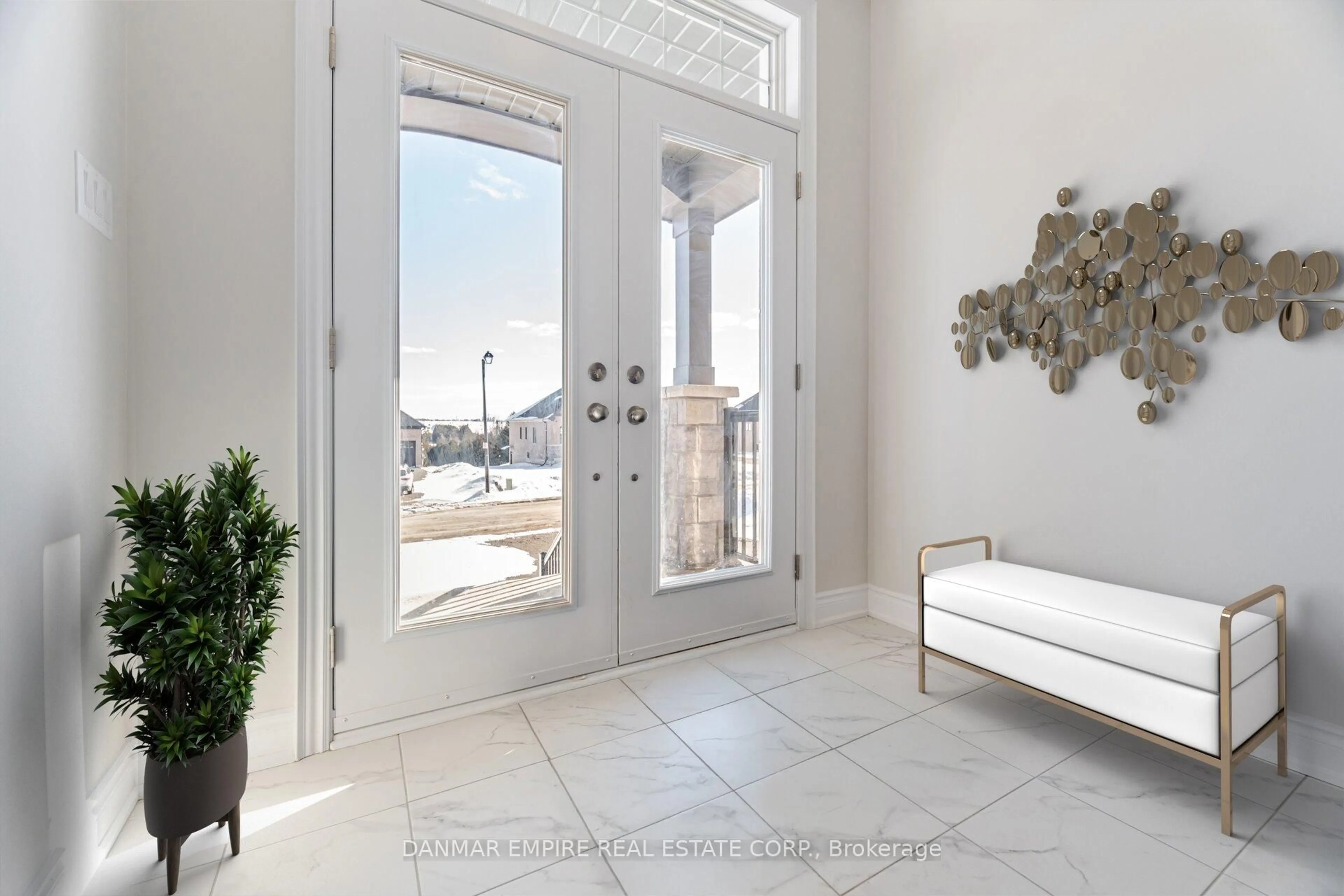 Indoor entryway for 2226 Greg Gemmell Way, Innisfil Ontario L0L 1K0