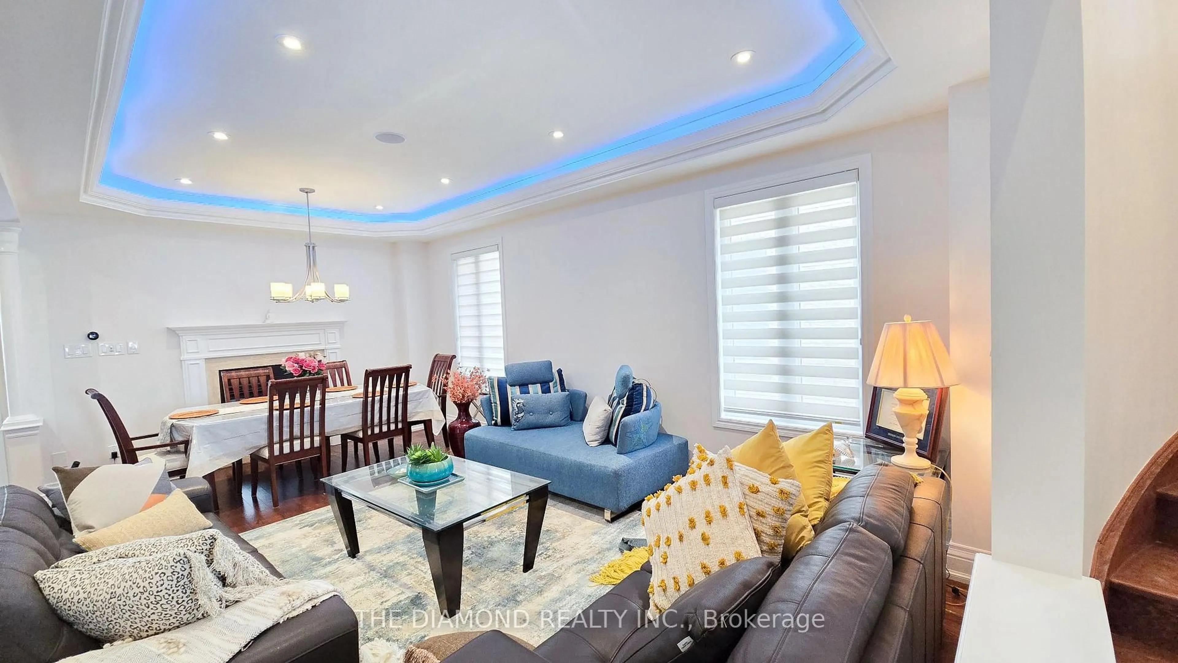 Living room with furniture, unknown for 114 Chatfield Dr, Vaughan Ontario L4H 0Z7