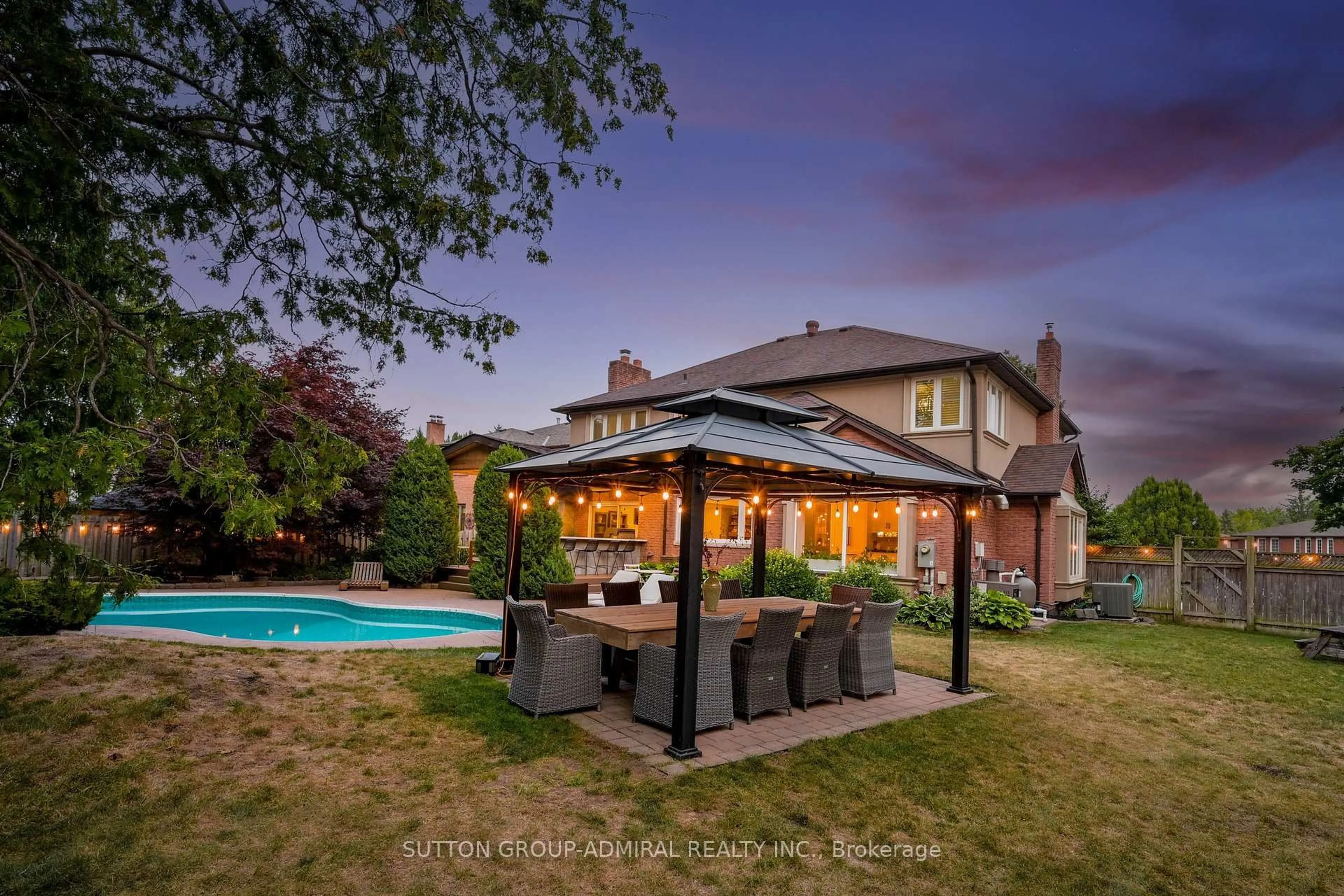 Patio, unknown for 18 Tannery Crt, Richmond Hill Ontario L4C 7V4