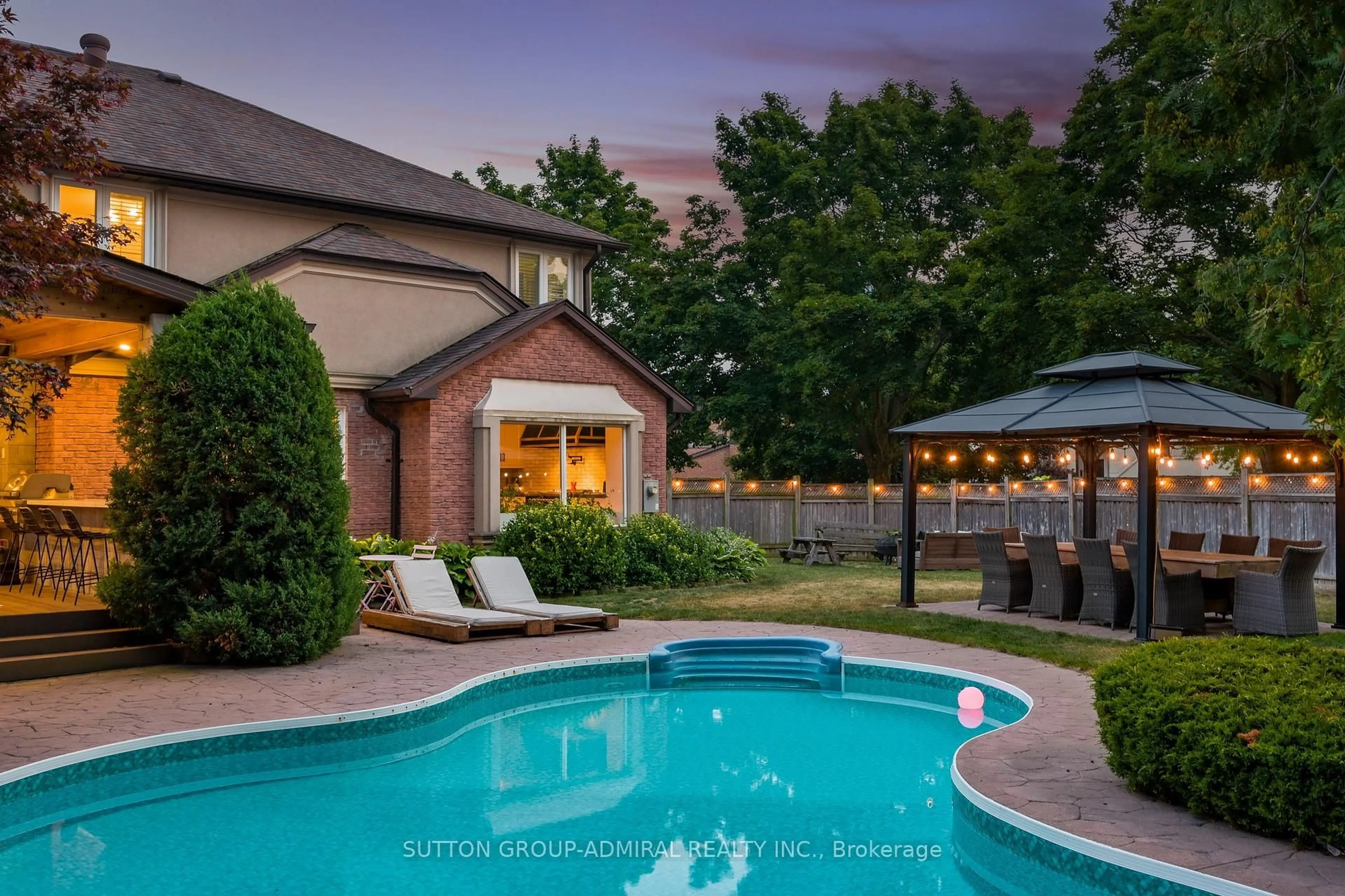 Unknown for 18 Tannery Crt, Richmond Hill Ontario L4C 7V4