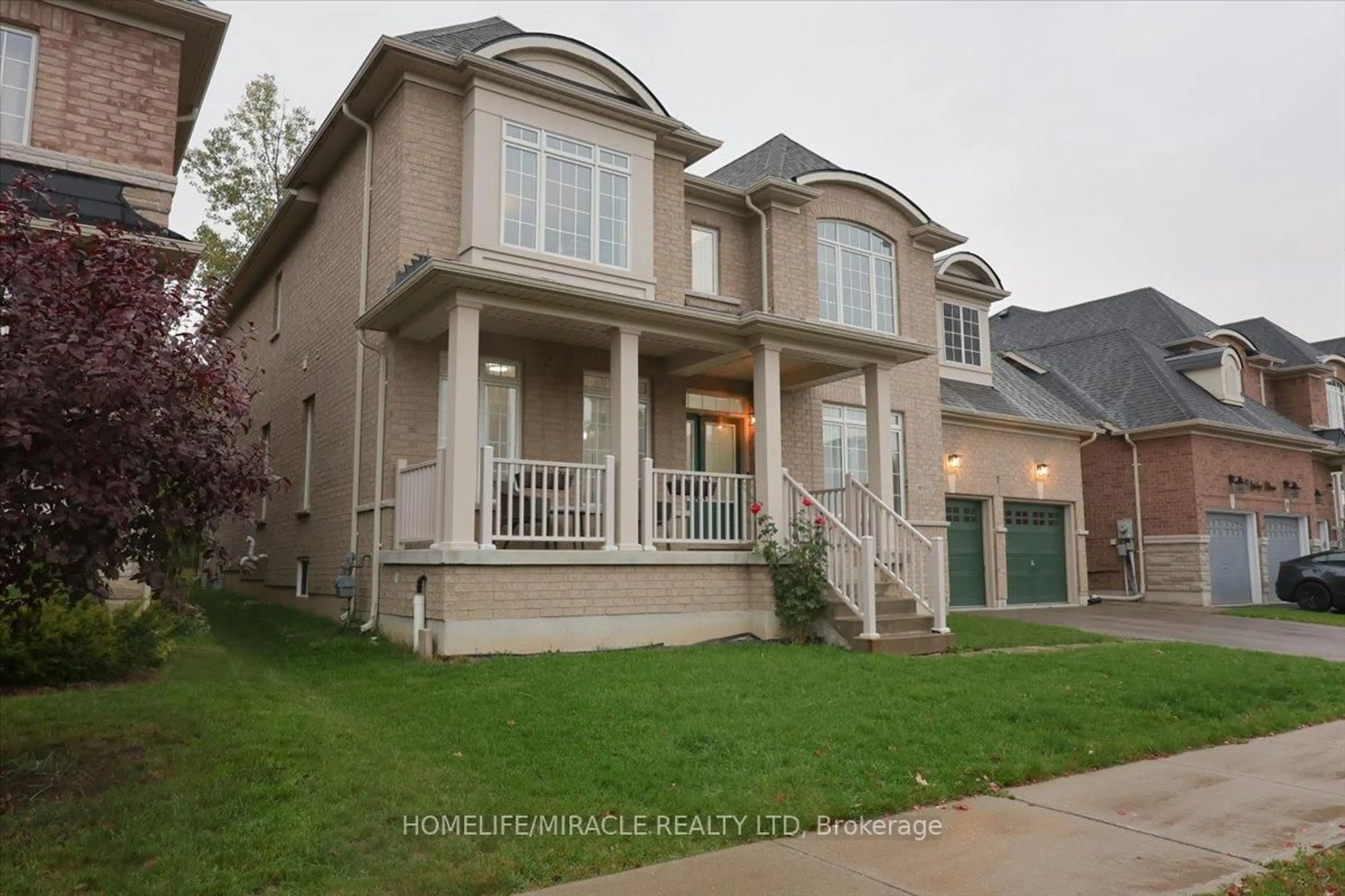 Home with brick exterior material, street for 7 Riley St, Innisfil Ontario L0L 1L0