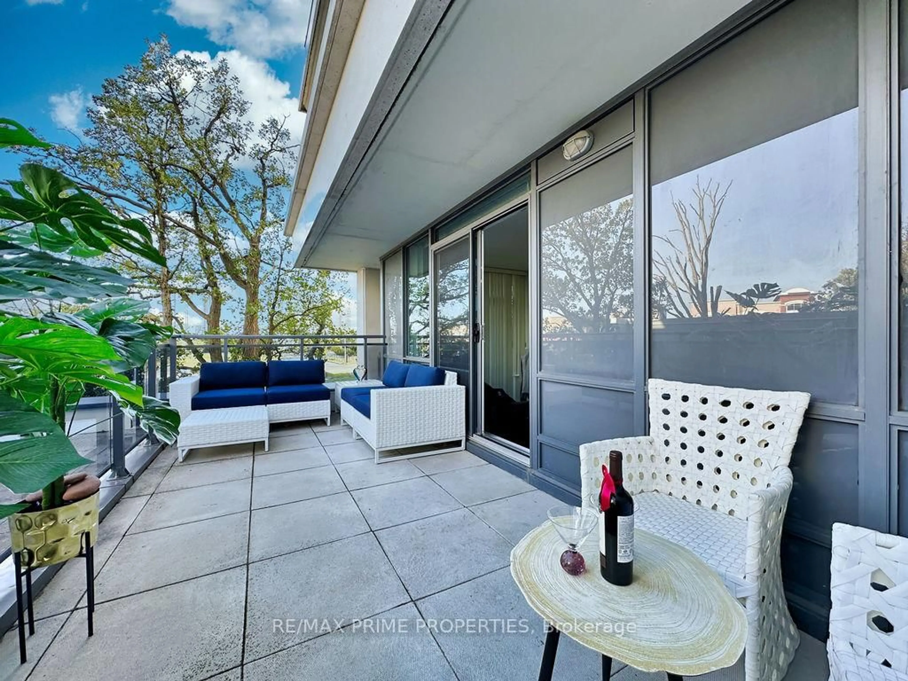 Patio, water/lake/river/ocean view for 85 North Park Rd #205, Vaughan Ontario L4J 0H9