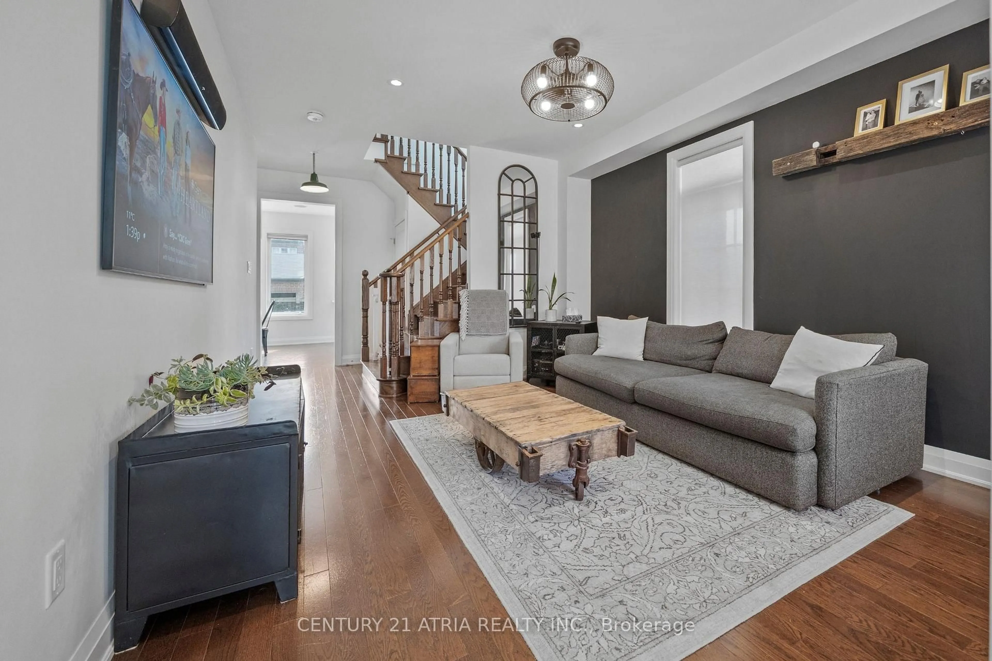 Living room with furniture, unknown for 194 Kincardine St, Vaughan Ontario L4H 4J2