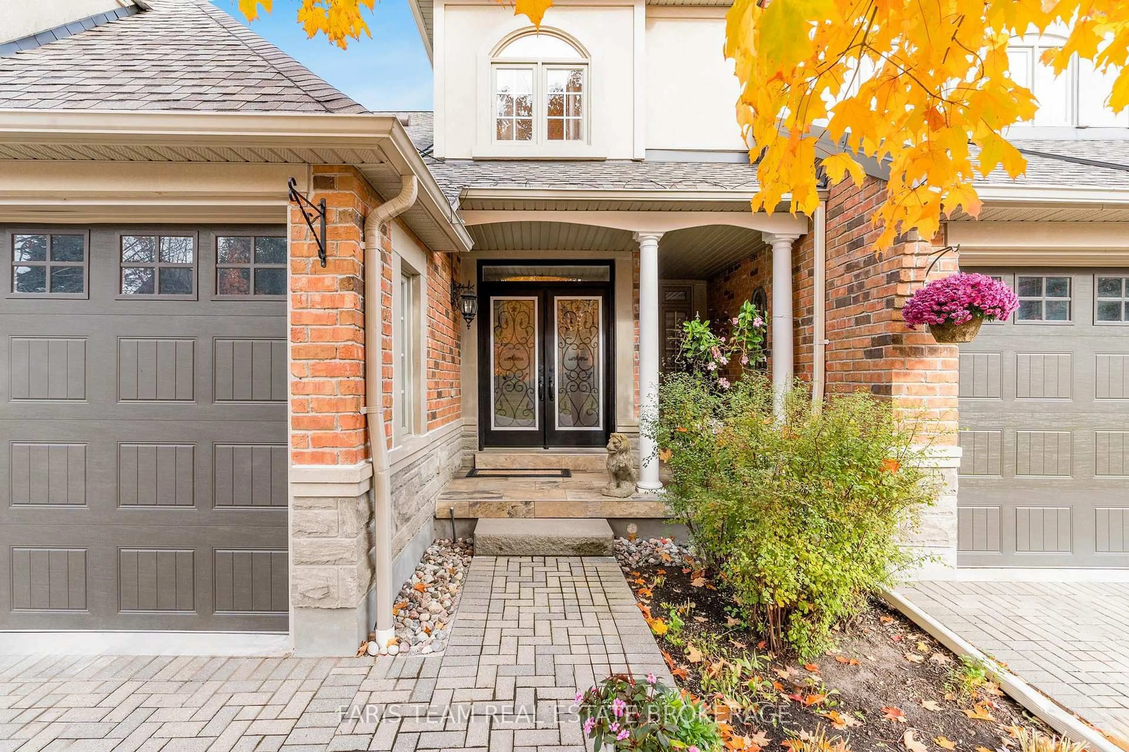 Home with brick exterior material, street for 10 Wilton Tr, Aurora Ontario L4G 7S9