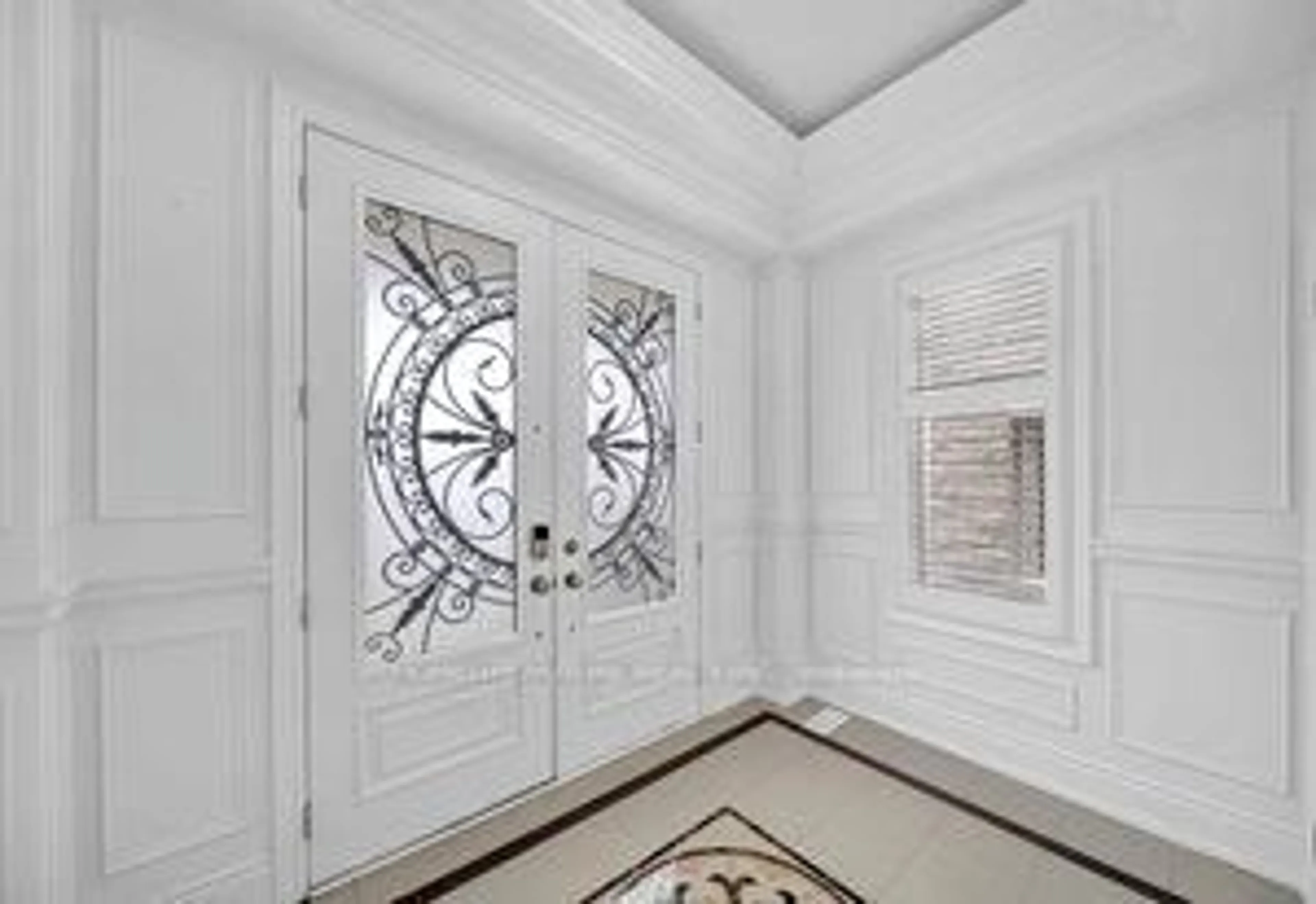 Indoor foyer for 19 Madoc Pl, Vaughan Ontario L4L 1A6