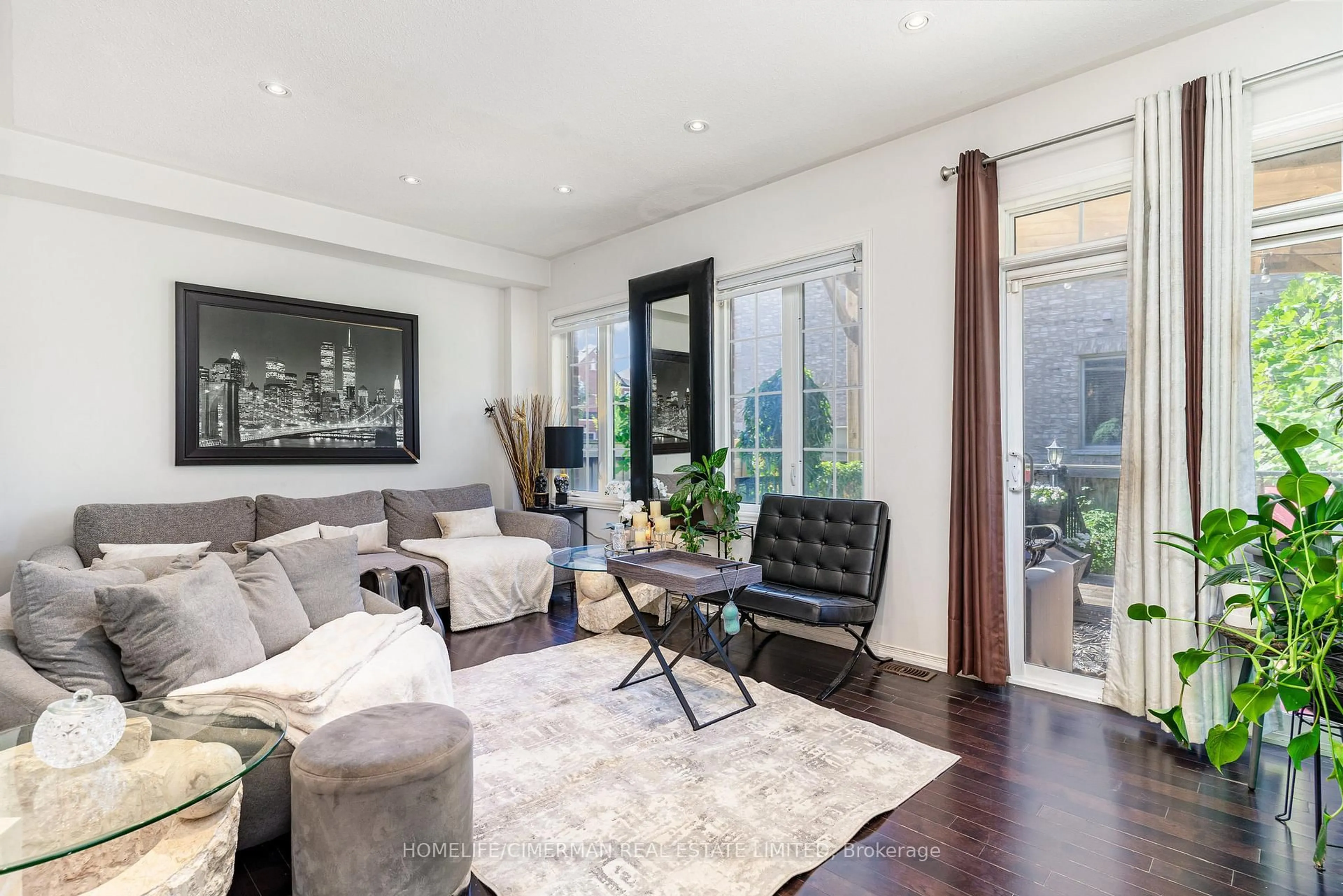 Living room with furniture, unknown for 1248 Blencowe Cres, Newmarket Ontario L3X 0C4