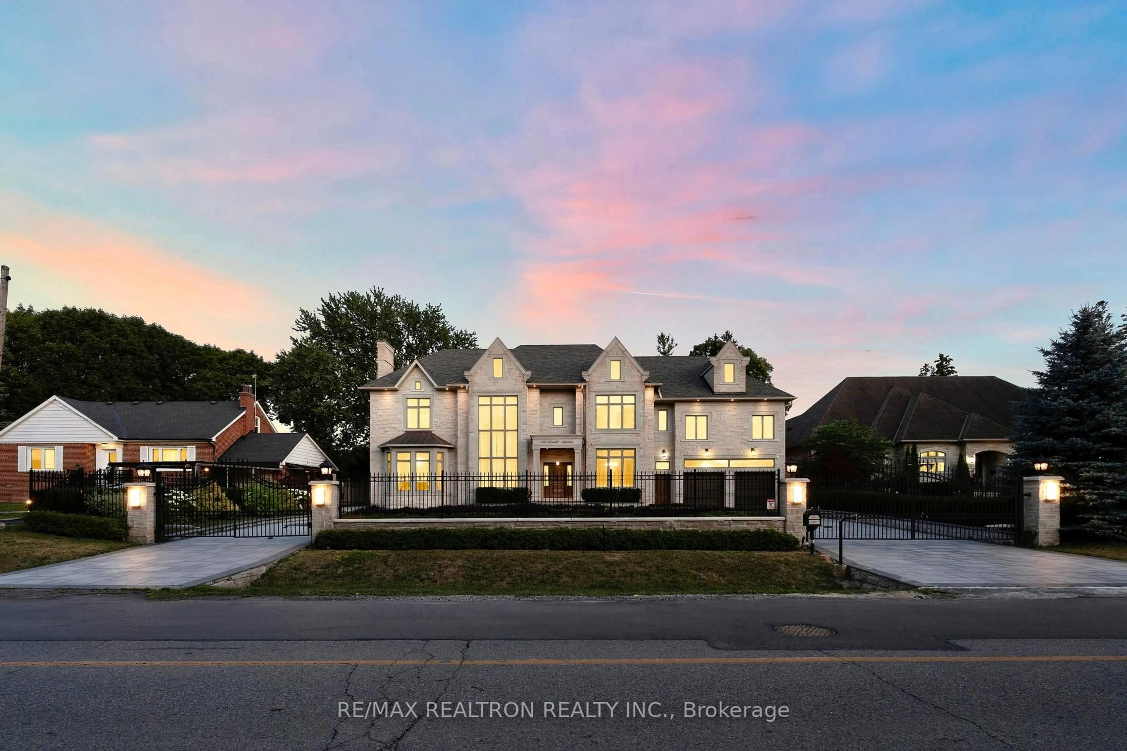 Home with brick exterior material, unknown for 129 Arnold Ave, Vaughan Ontario L4J 1B8