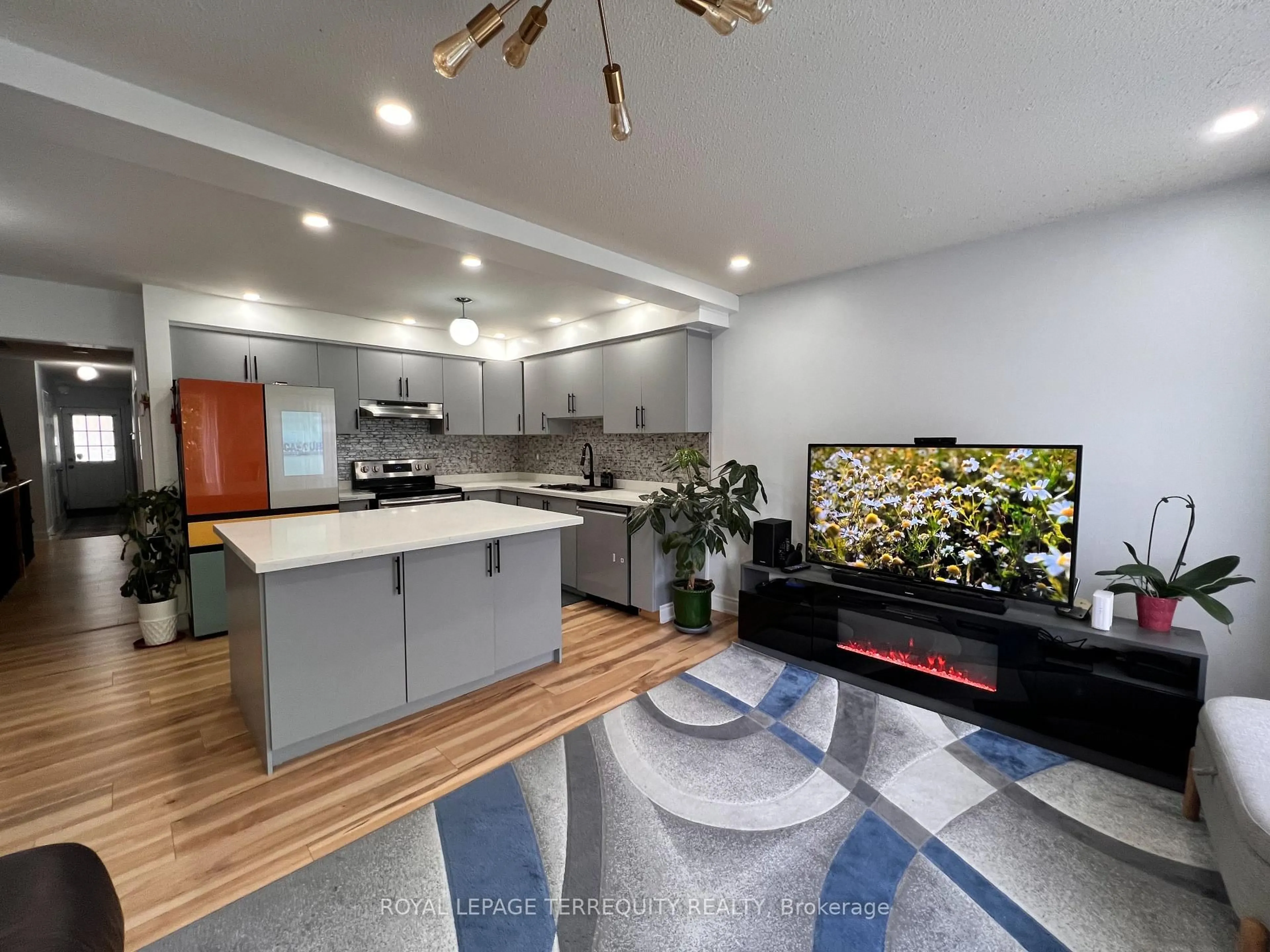 Open concept kitchen, unknown for 115 Guinevere Rd, Markham Ontario L3S 4R8