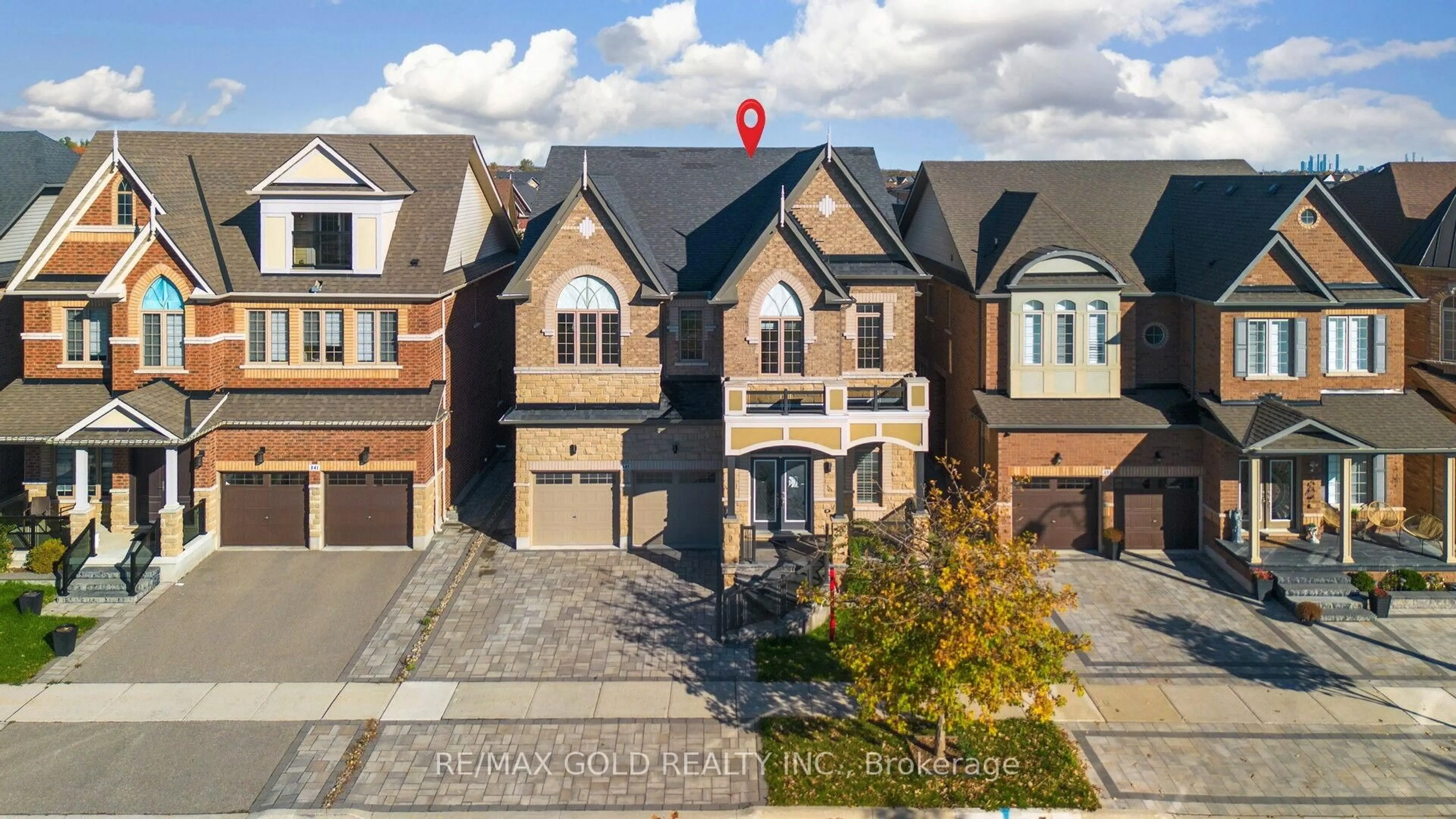 A pic from outside/outdoor area/front of a property/back of a property/a pic from drone, street for 145 Kincardine St, Vaughan Ontario L4H 4J3