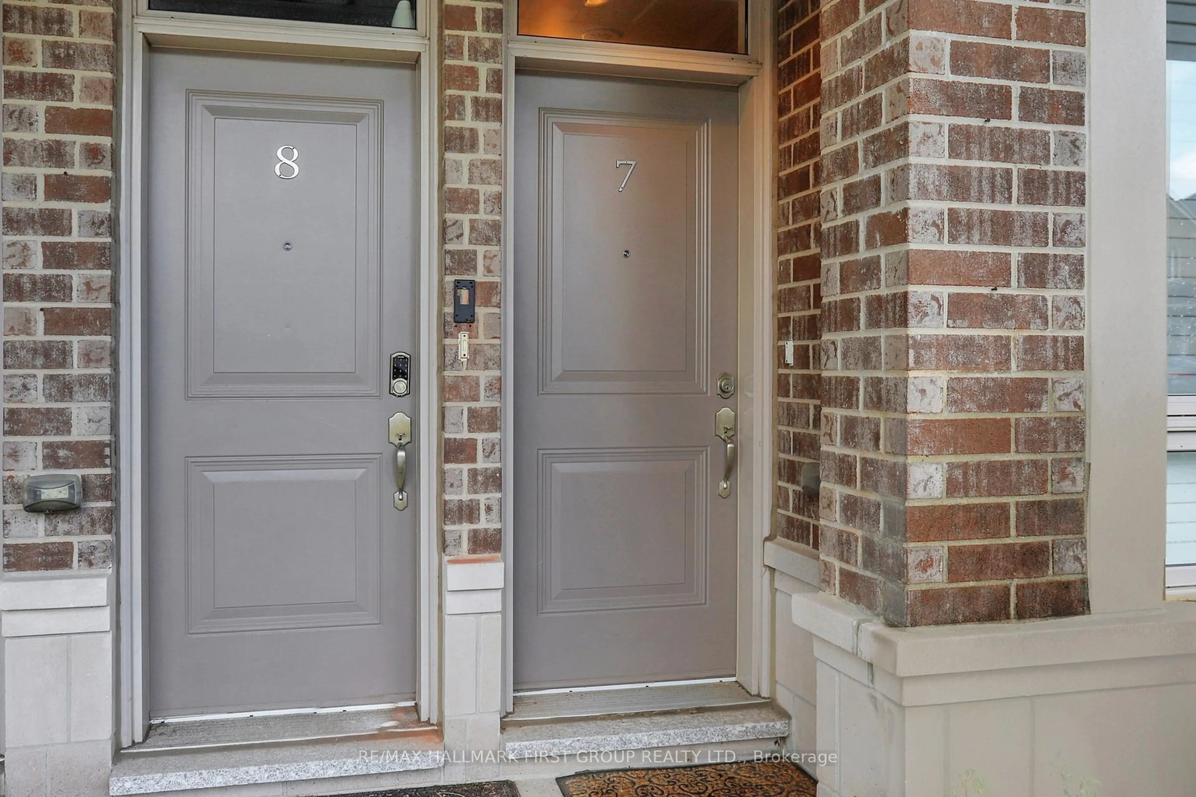 Indoor entryway for 125 Kayla Cres #7, Vaughan Ontario L6A 4W3