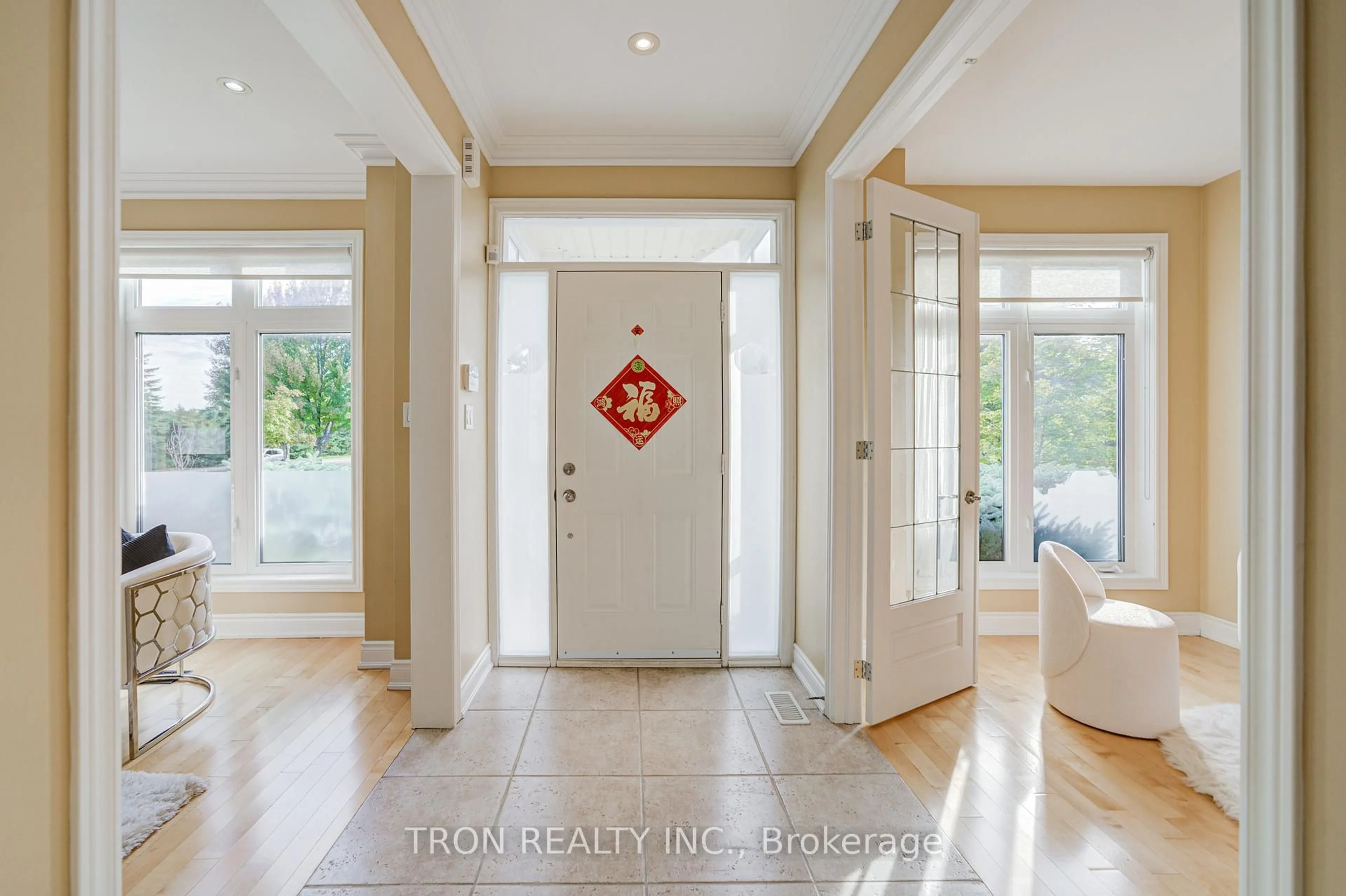 Indoor entryway for 454 The Bridle Walk, Markham Ontario L6C 2Y3