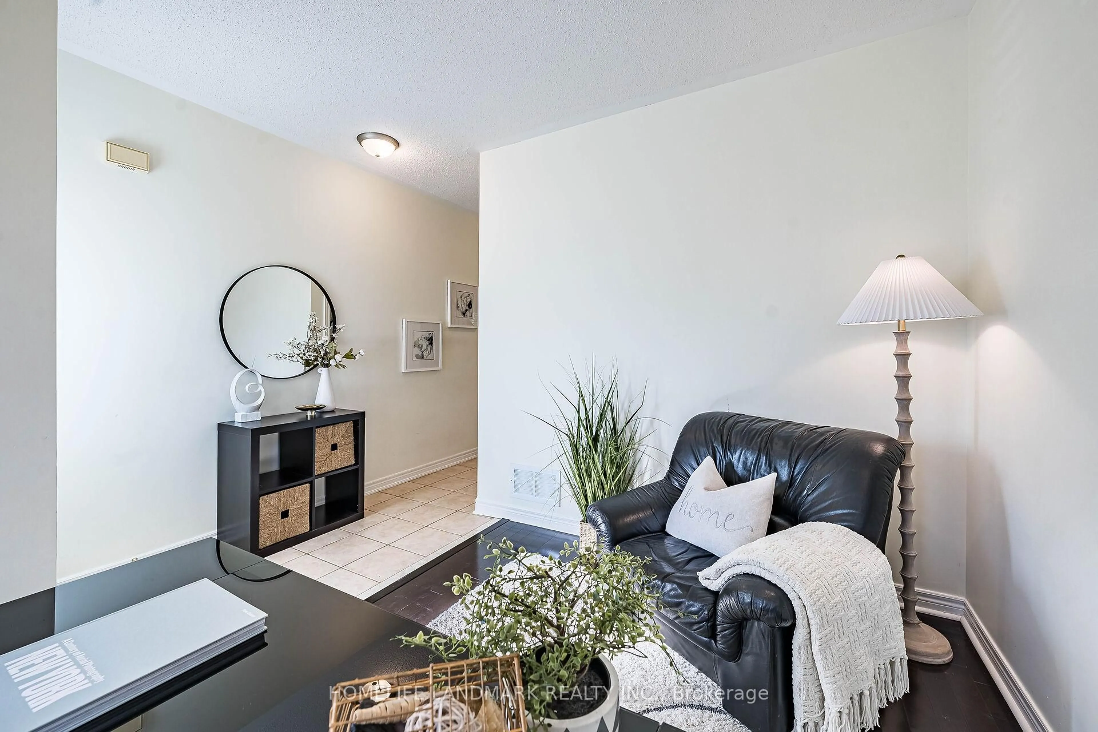 Living room with furniture, unknown for 78 Longwood Ave, Richmond Hill Ontario L4E 4A6