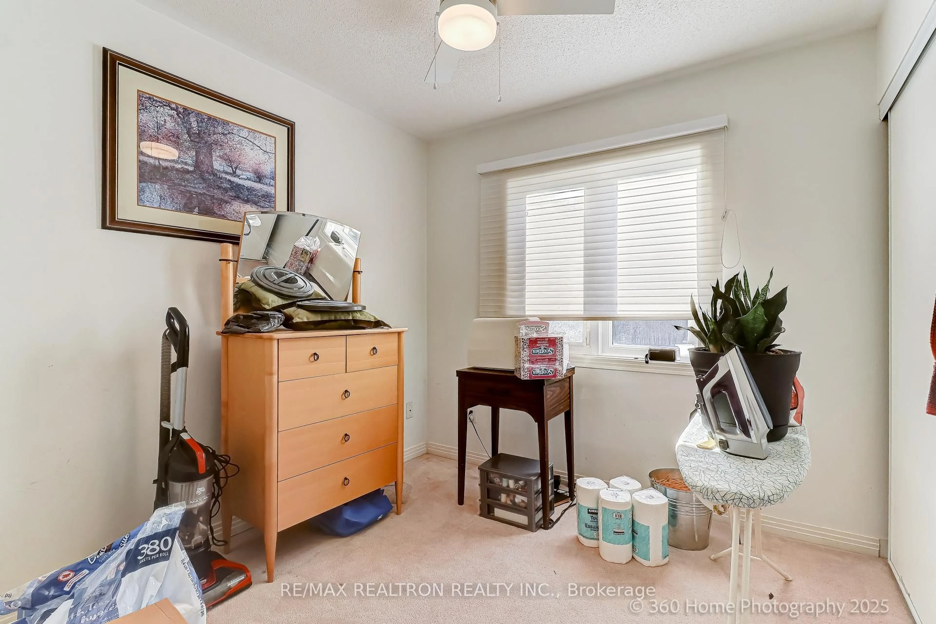 A pic of a room for 144 Matthew Boyd Cres, Newmarket Ontario L3X 3C6