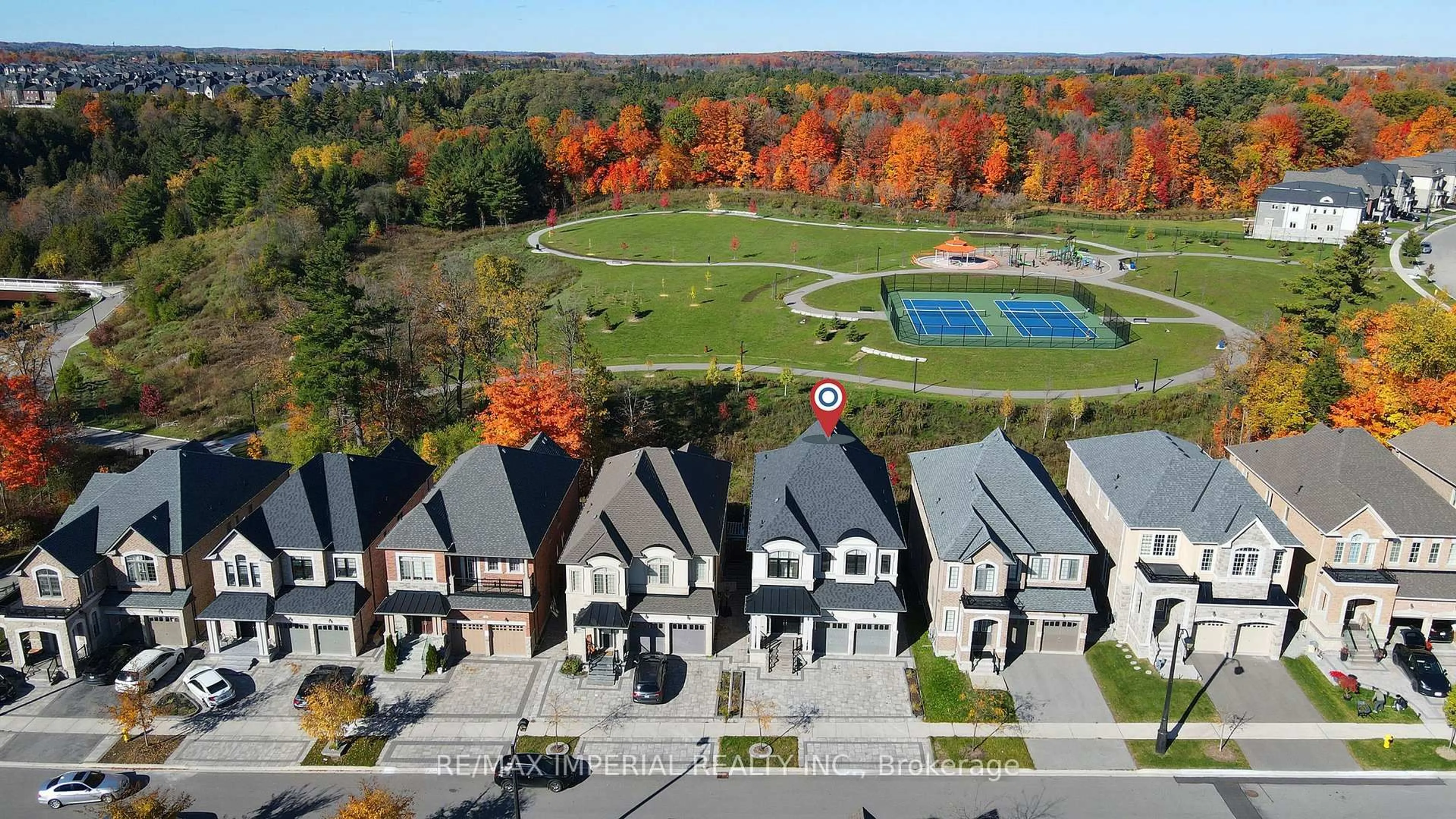 A pic from outside/outdoor area/front of a property/back of a property/a pic from drone, street for 30 Orwell Dr, Vaughan Ontario L4H 4P7