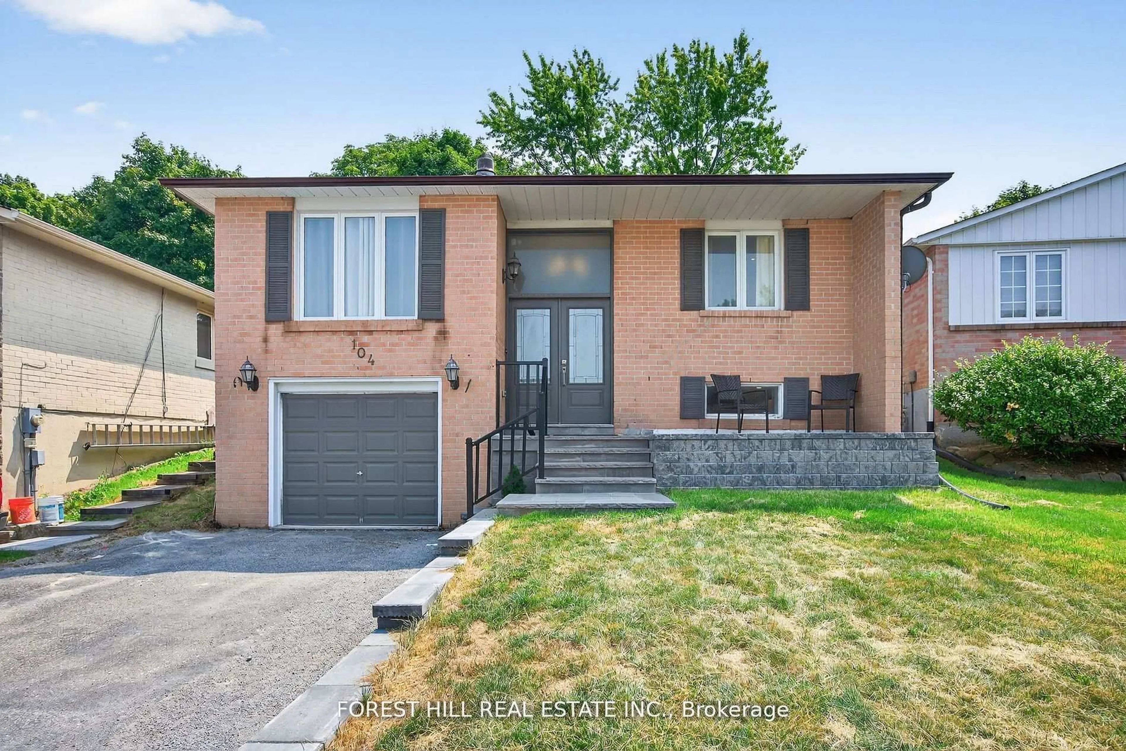 Home with brick exterior material, street for 104 Armitage Dr, Newmarket Ontario L3Y 5L7