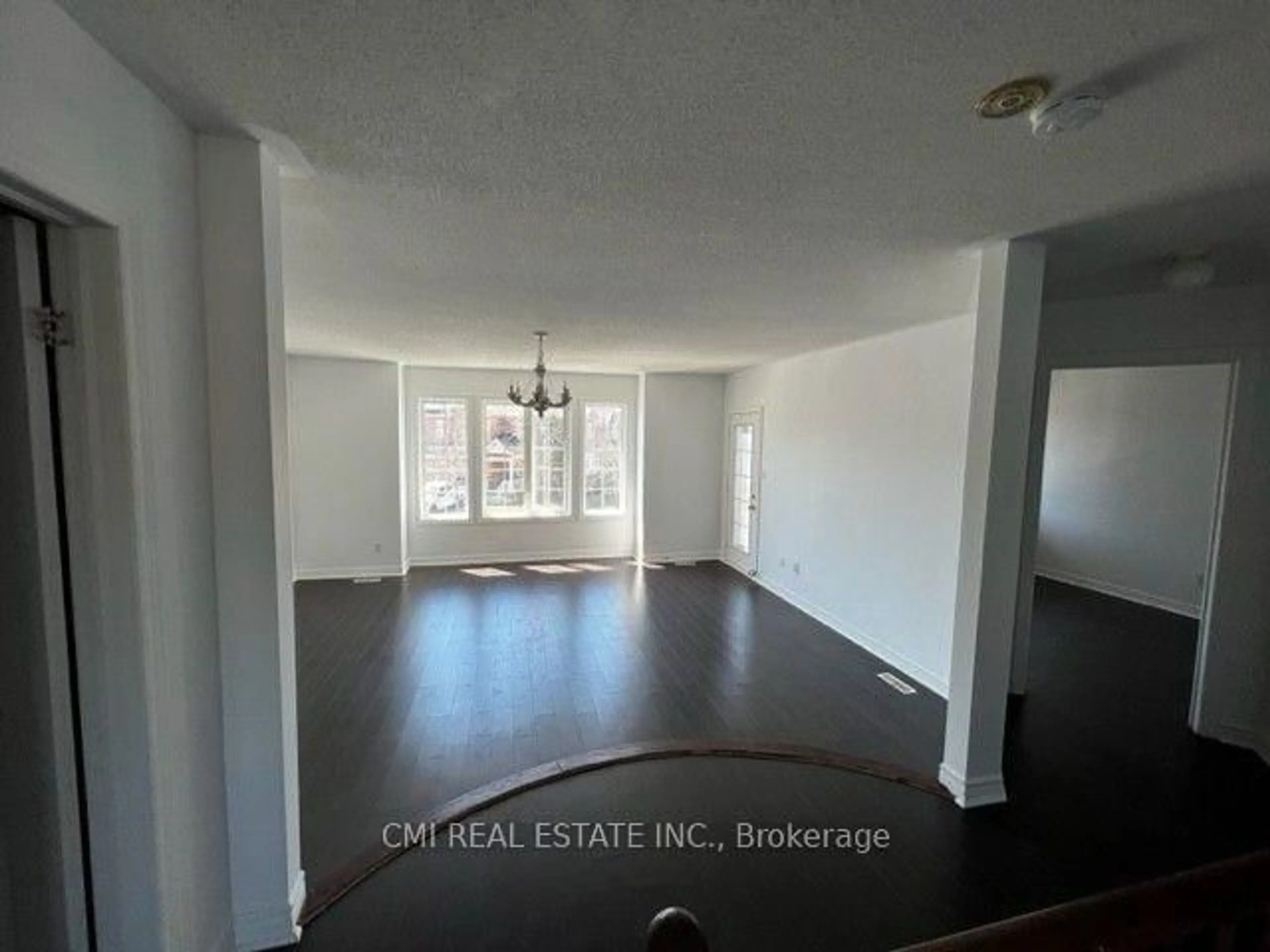 A pic of a room for 85 Watkins Glen Cres, Aurora Ontario L4G 7P4