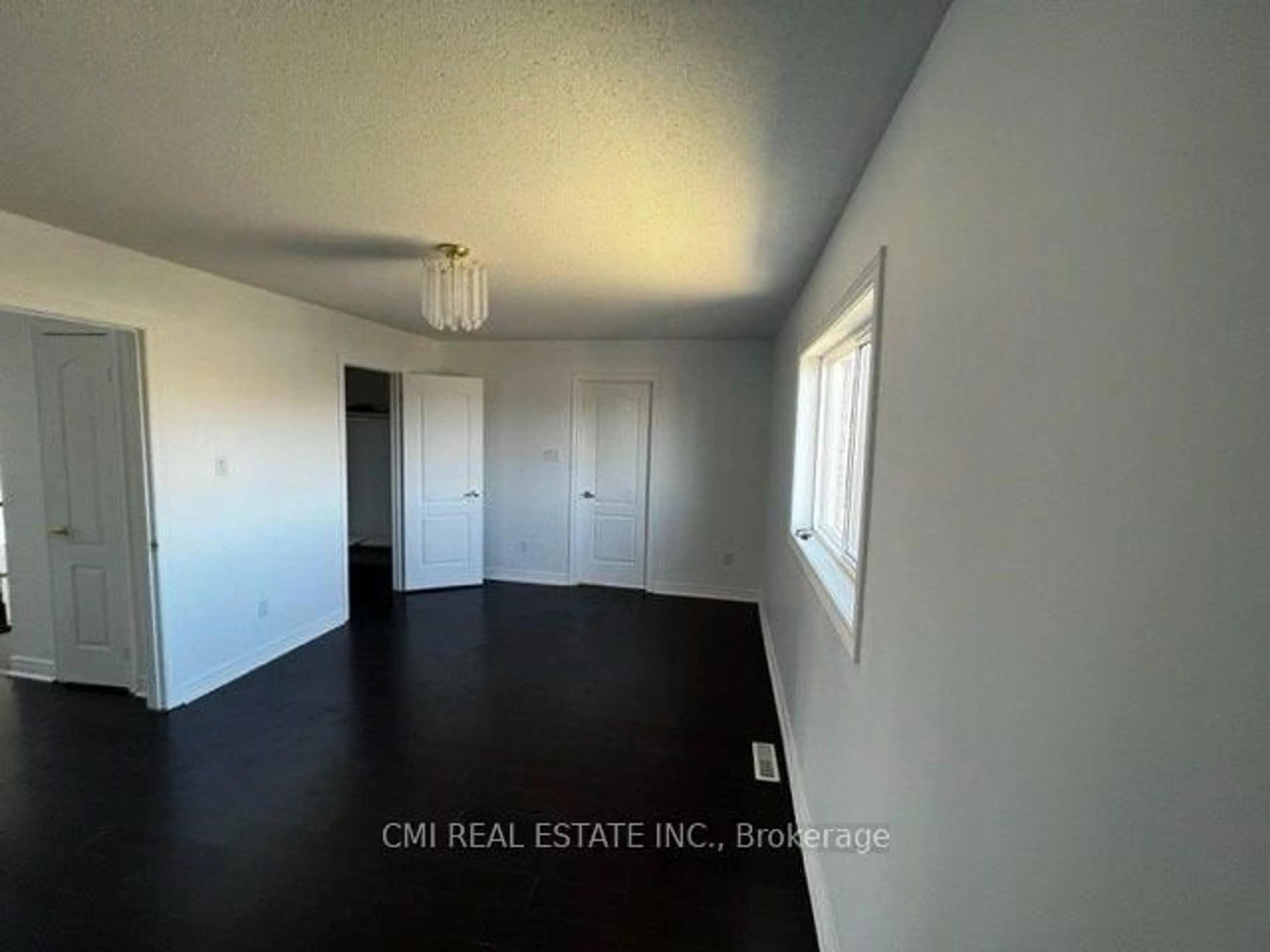 A pic of a room for 85 Watkins Glen Cres, Aurora Ontario L4G 7P4