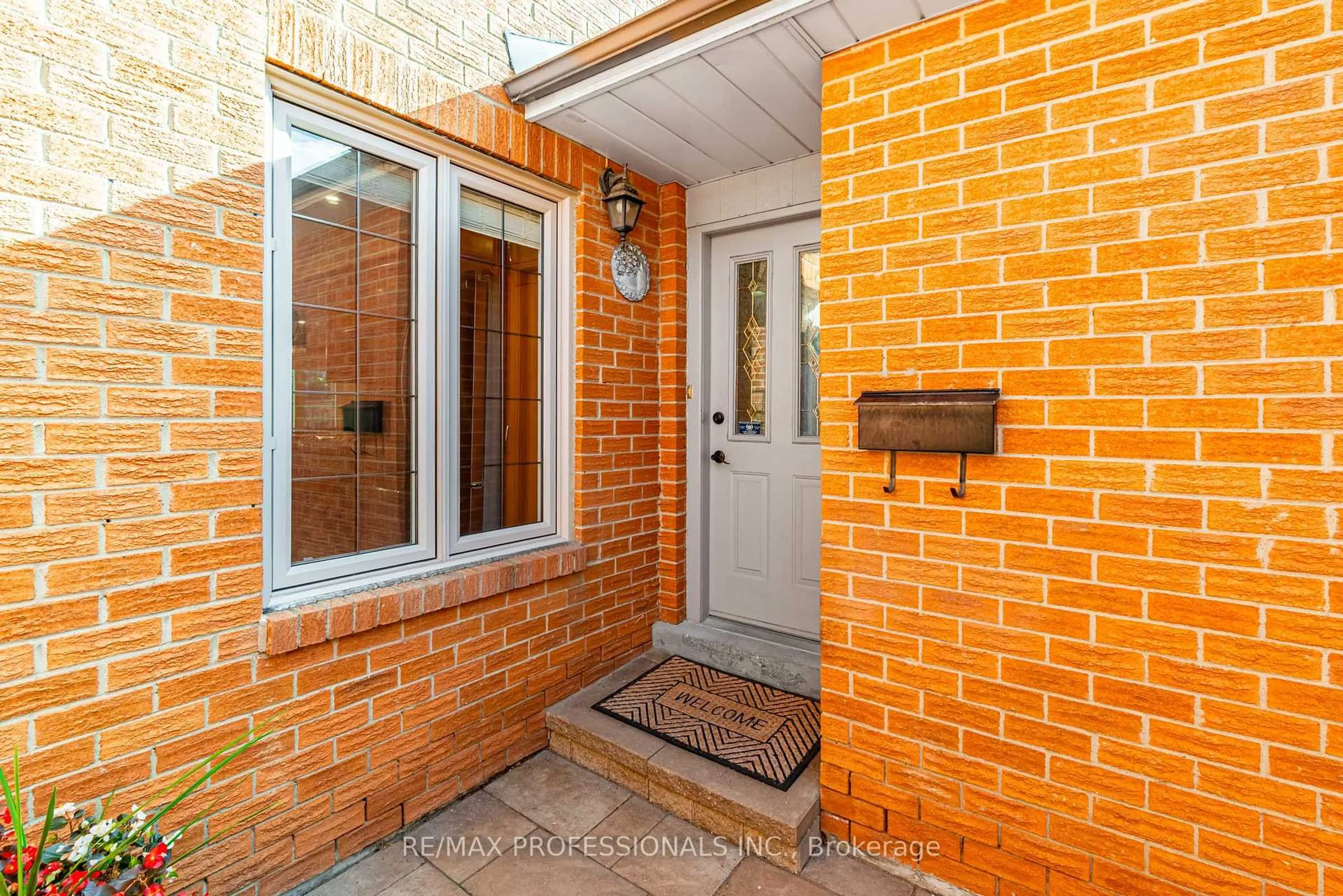 Unknown for 125 Kersey Cres, Richmond Hill Ontario L4C 5X4