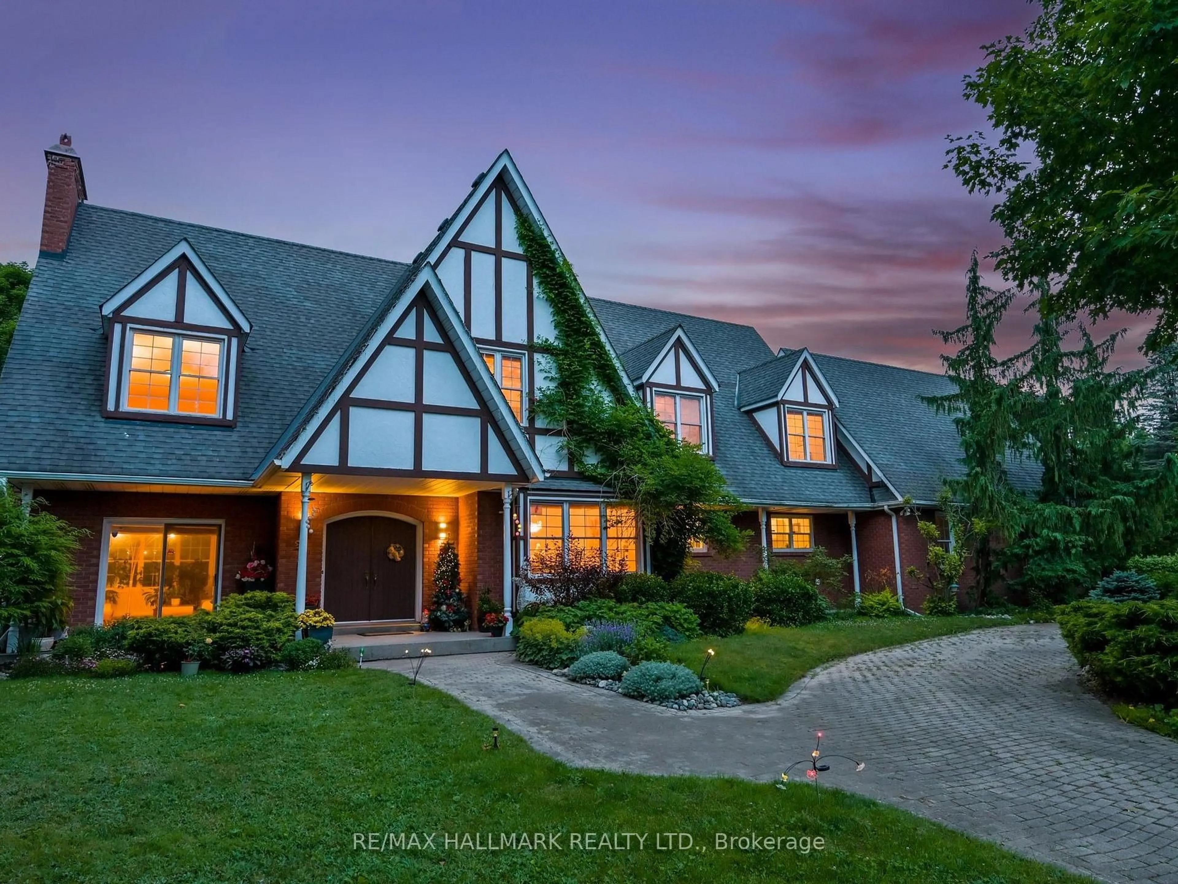 Home with brick exterior material, mountain view for 23 Forfardale Rd, Whitchurch-Stouffville Ontario L4A 7X3