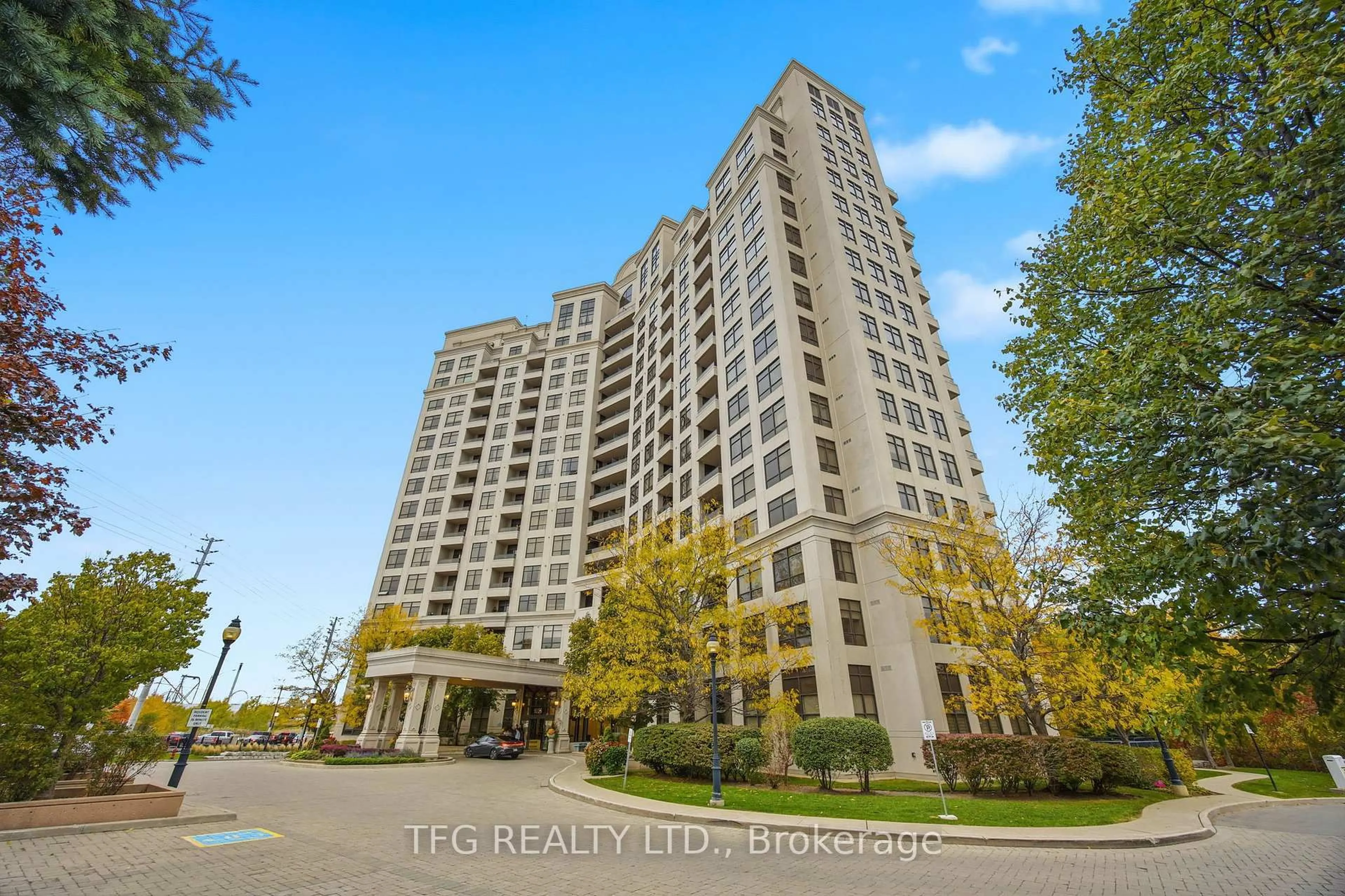 Indoor foyer for 9225 Jane St #417, Vaughan Ontario L6A 0J7