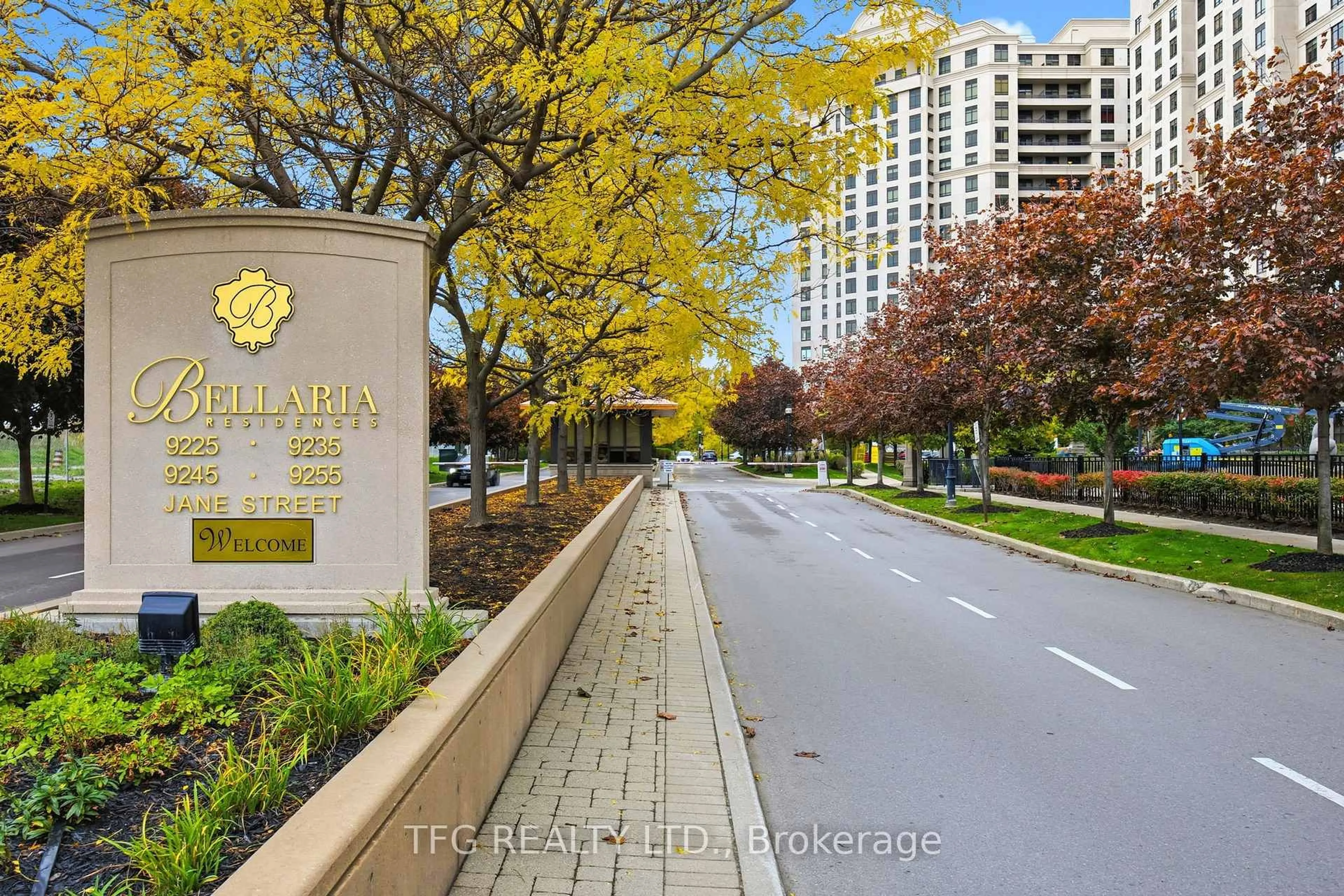 Unknown for 9225 Jane St #417, Vaughan Ontario L6A 0J7