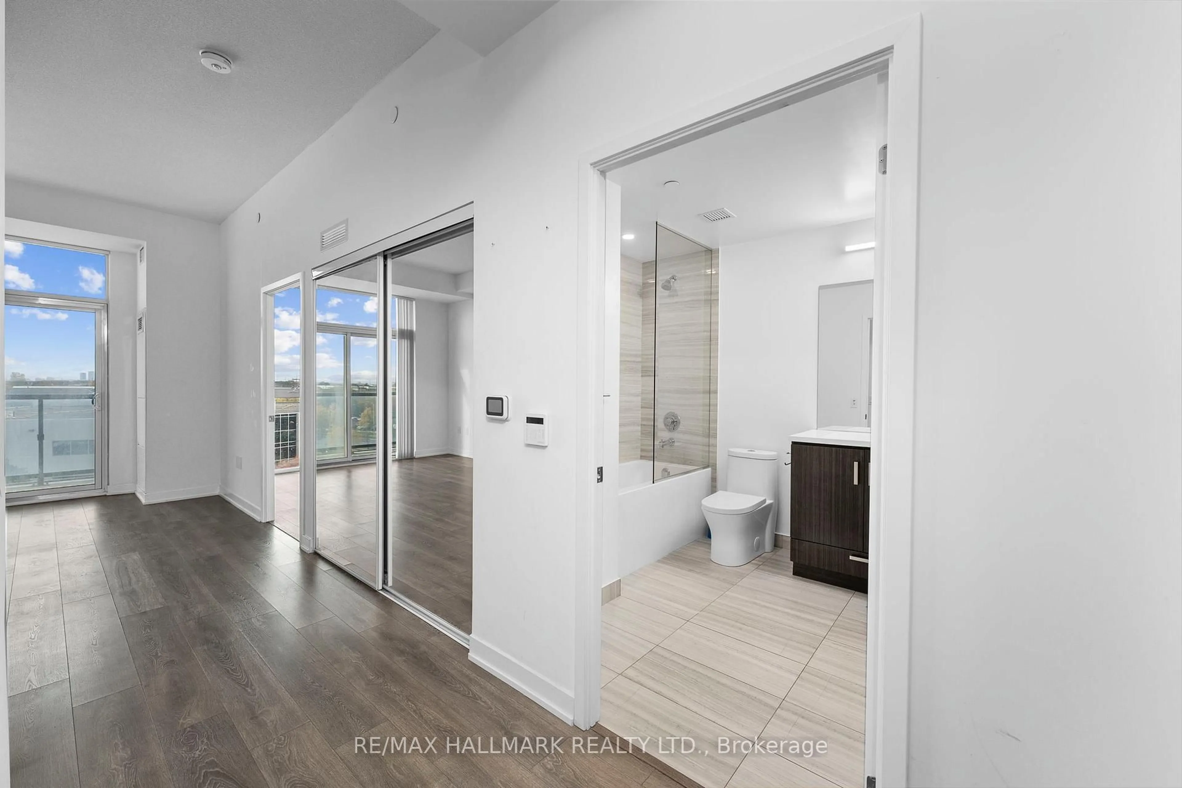 Unknown for 60 Honeycrisp Cres #511, Vaughan Ontario L4K 0N5