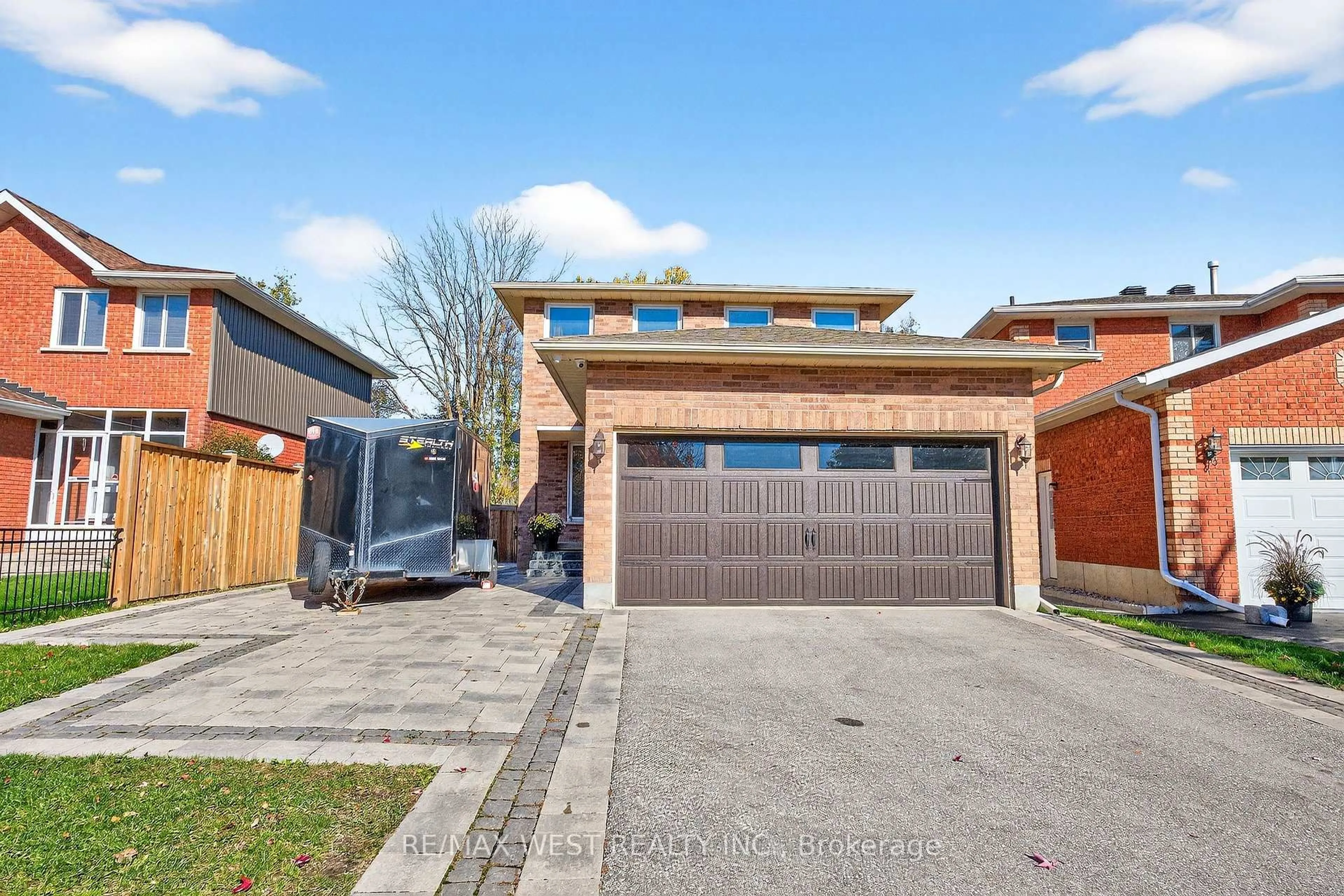 Home with brick exterior material, street for 100 Kerr Blvd, New Tecumseth Ontario L9R 1C6