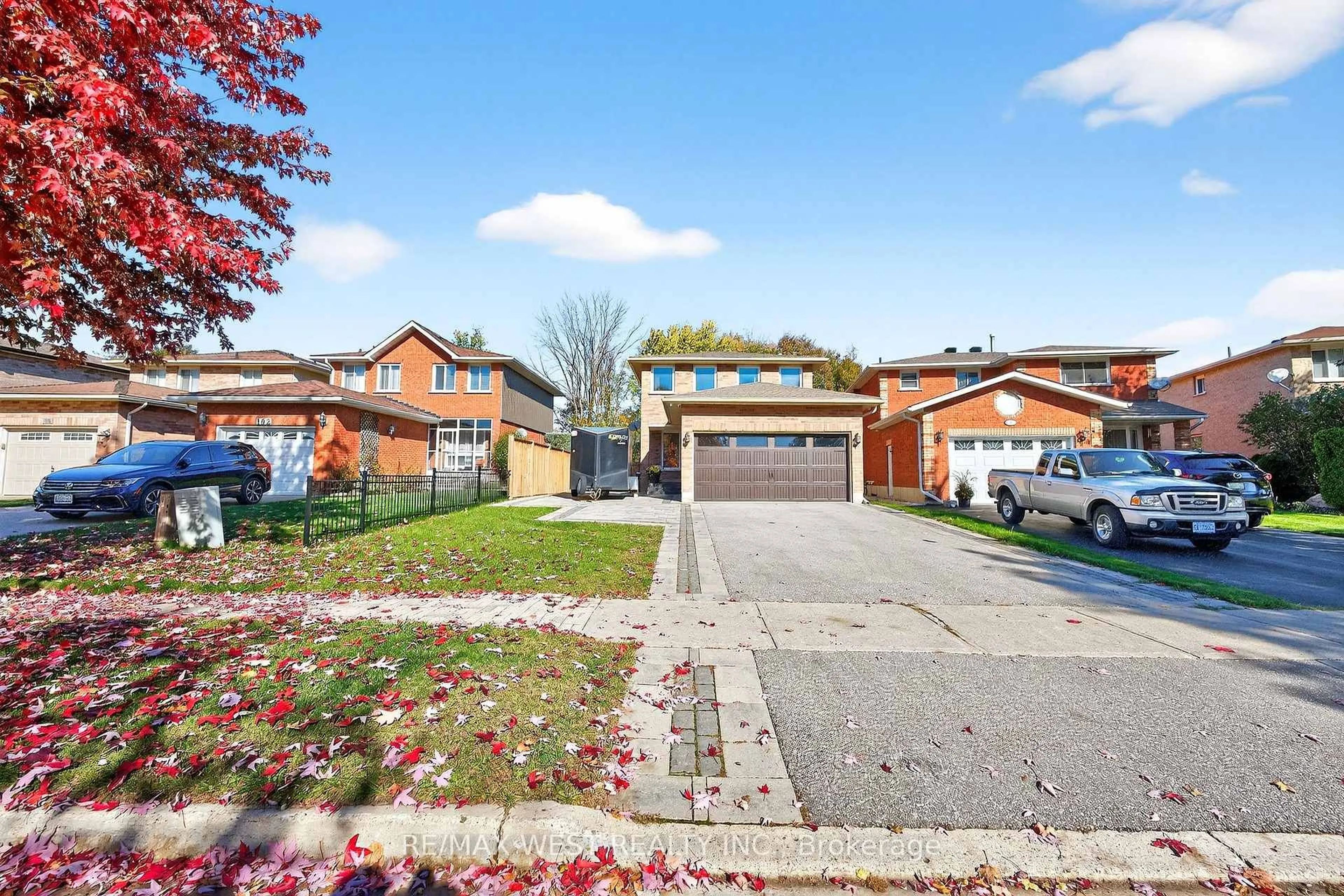Home with brick exterior material, street for 100 Kerr Blvd, New Tecumseth Ontario L9R 1C6