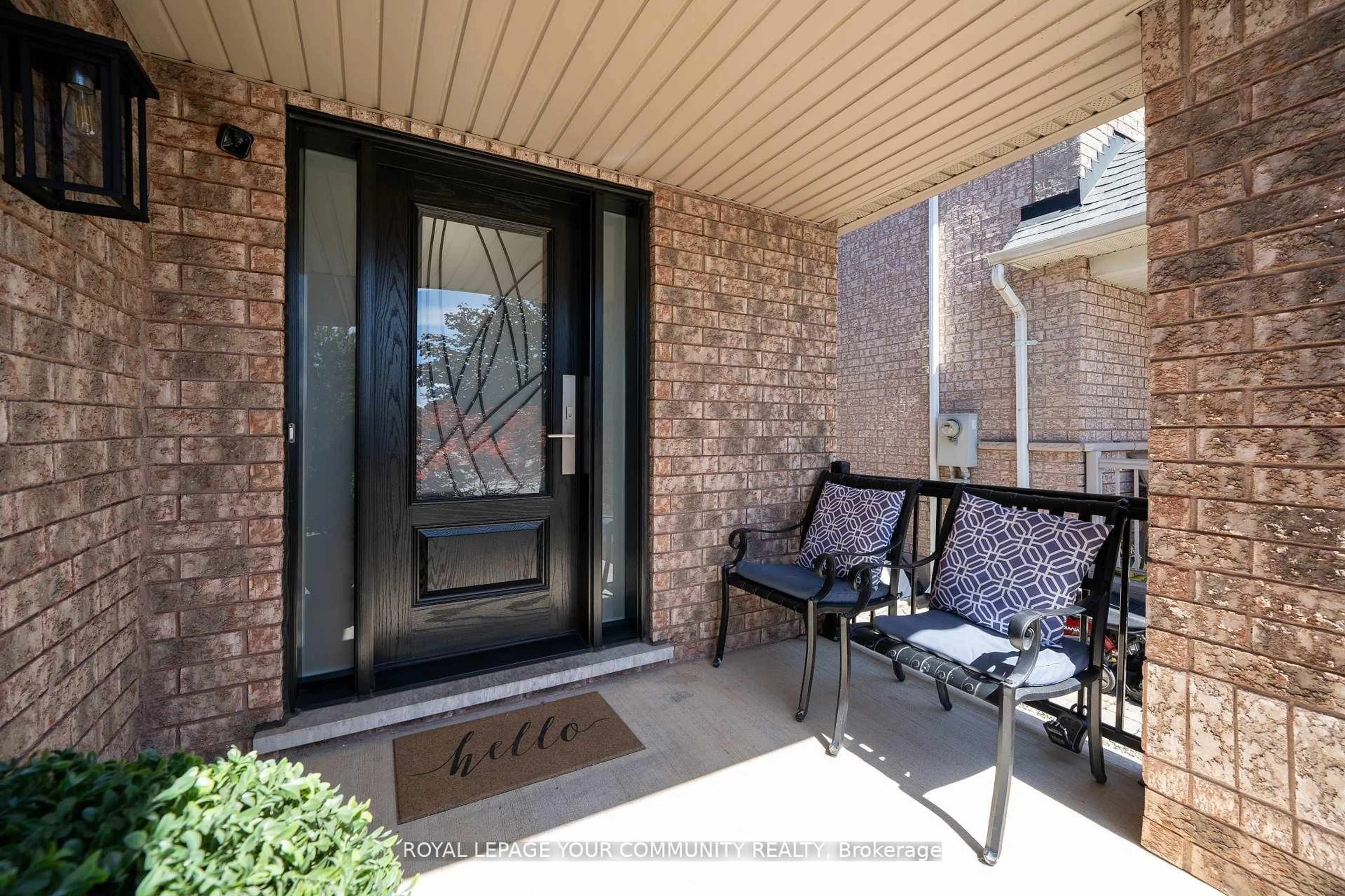 Indoor entryway for 57 Deepsprings Cres, Vaughan Ontario L6A 3L7