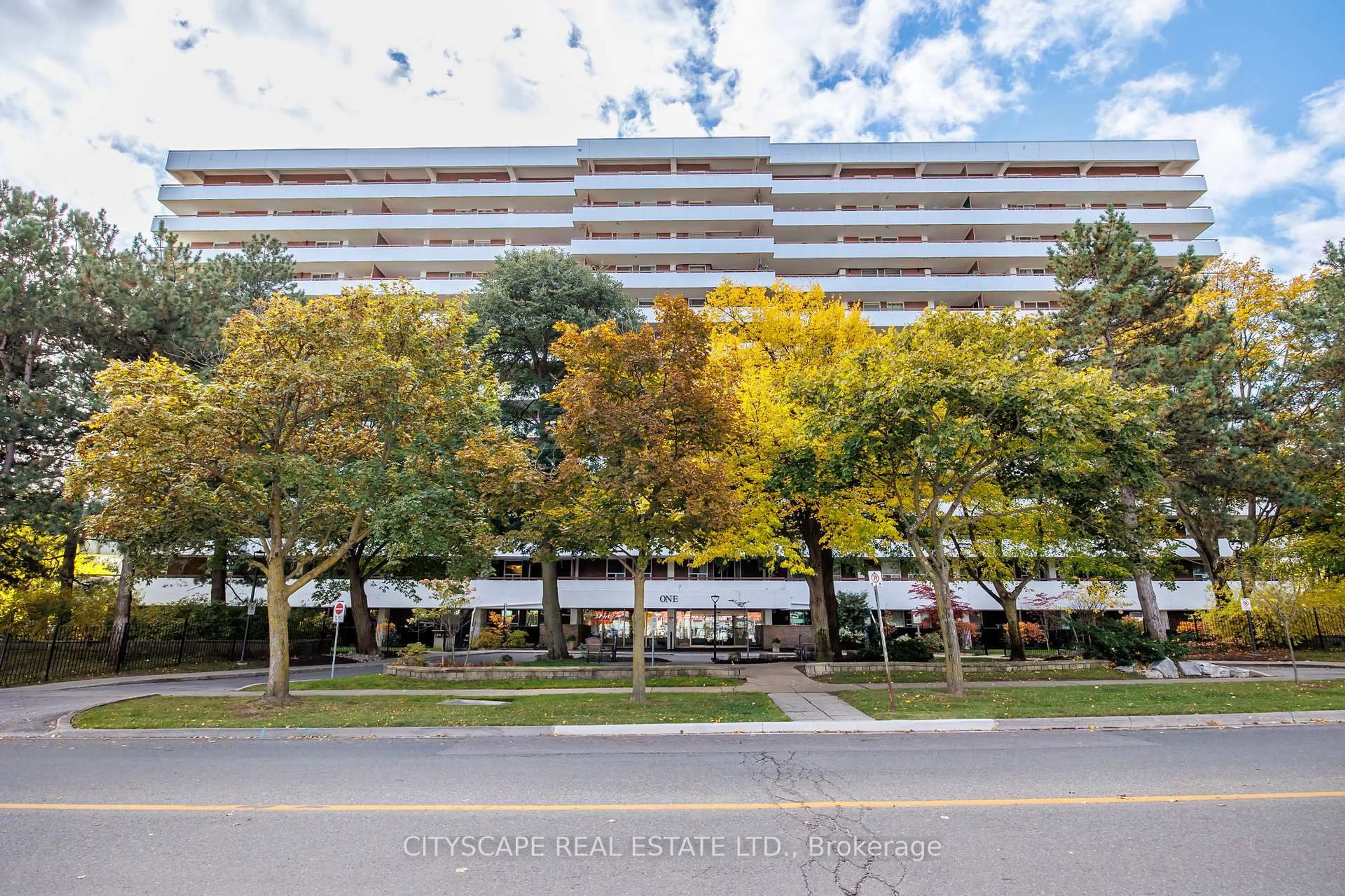 Unknown for 1 Royal Orchard Blvd, Markham Ontario L3T 3C2