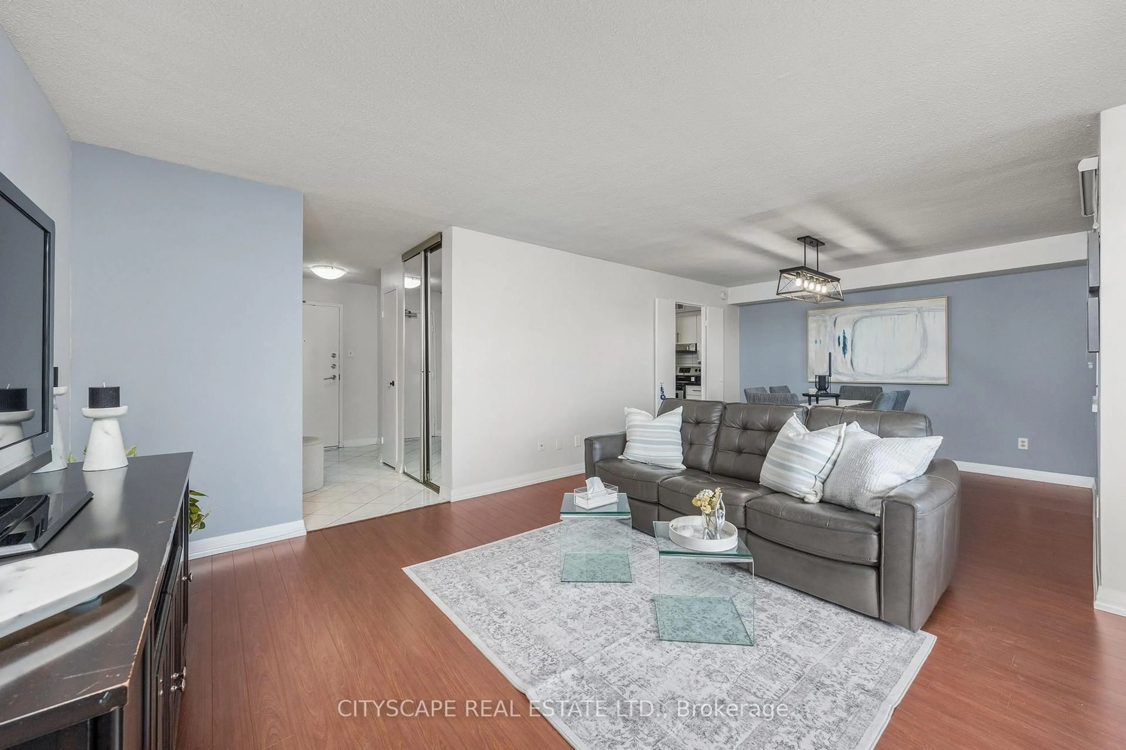 Living room with furniture, unknown for 1 Royal Orchard Blvd, Markham Ontario L3T 3C2