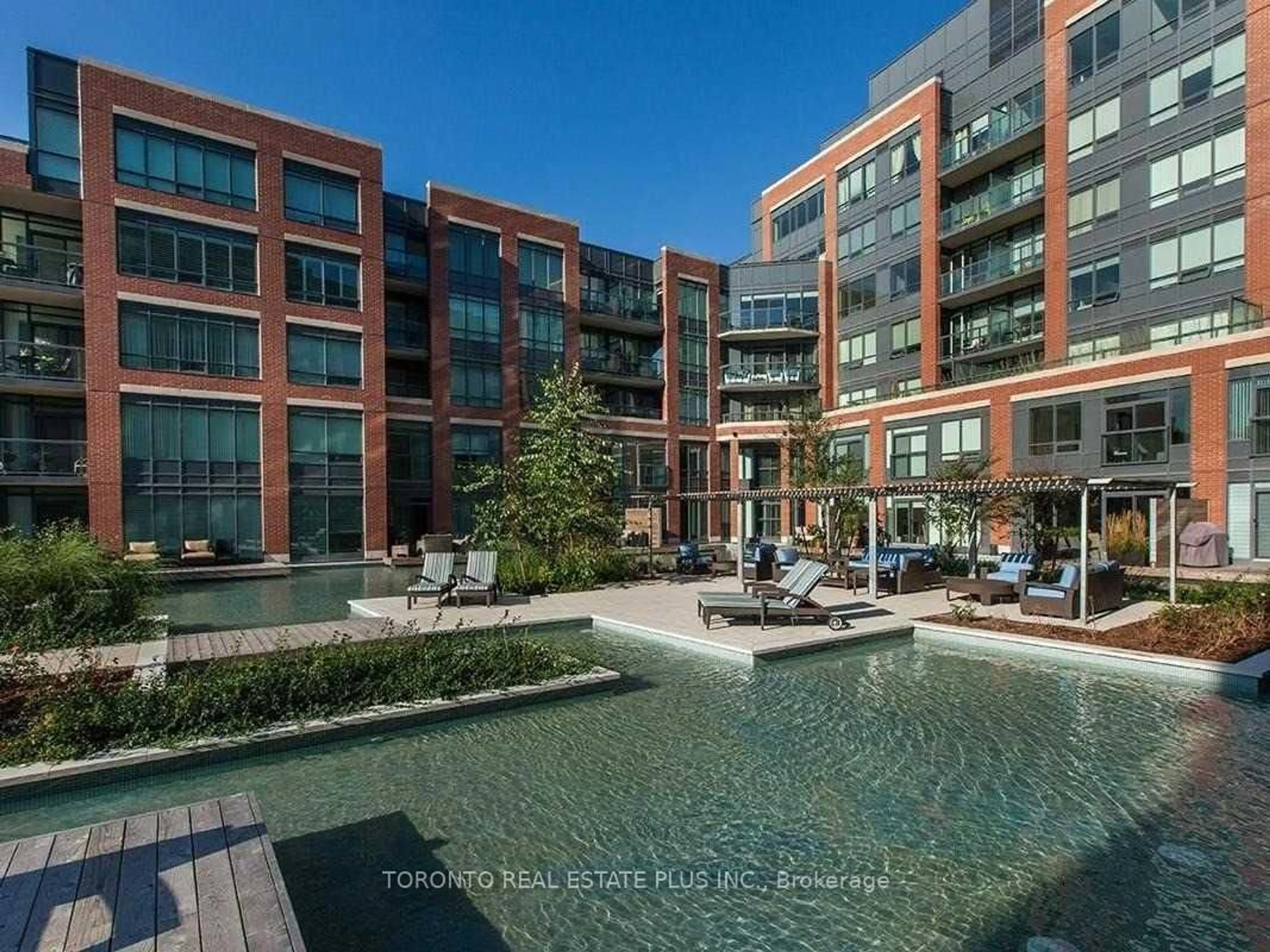 Pool for 7608 Yonge St #206, Vaughan Ontario L4J 0J5