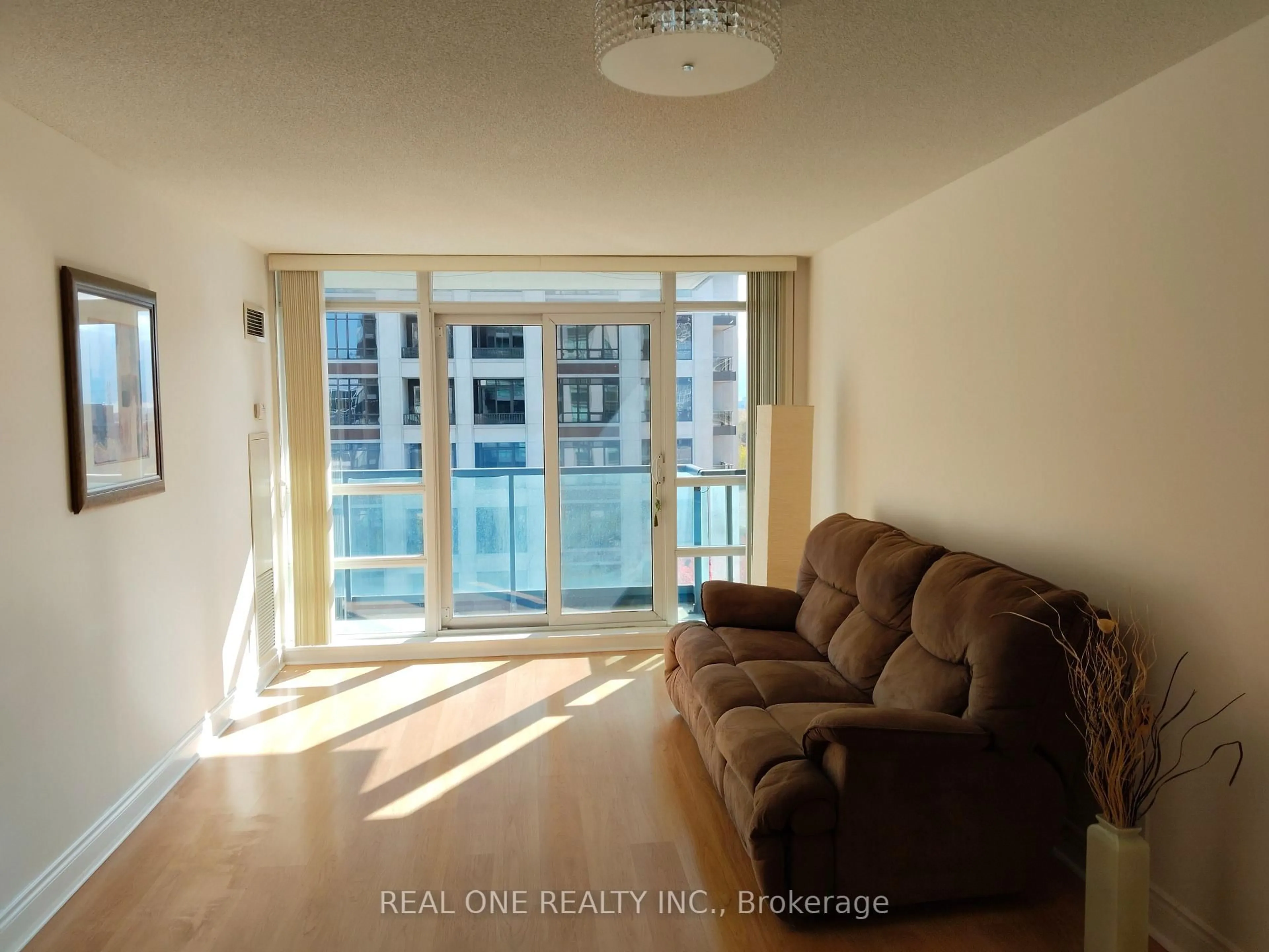 Unknown for 75 South Town Centre Blvd #703, Markham Ontario L6G 0B3